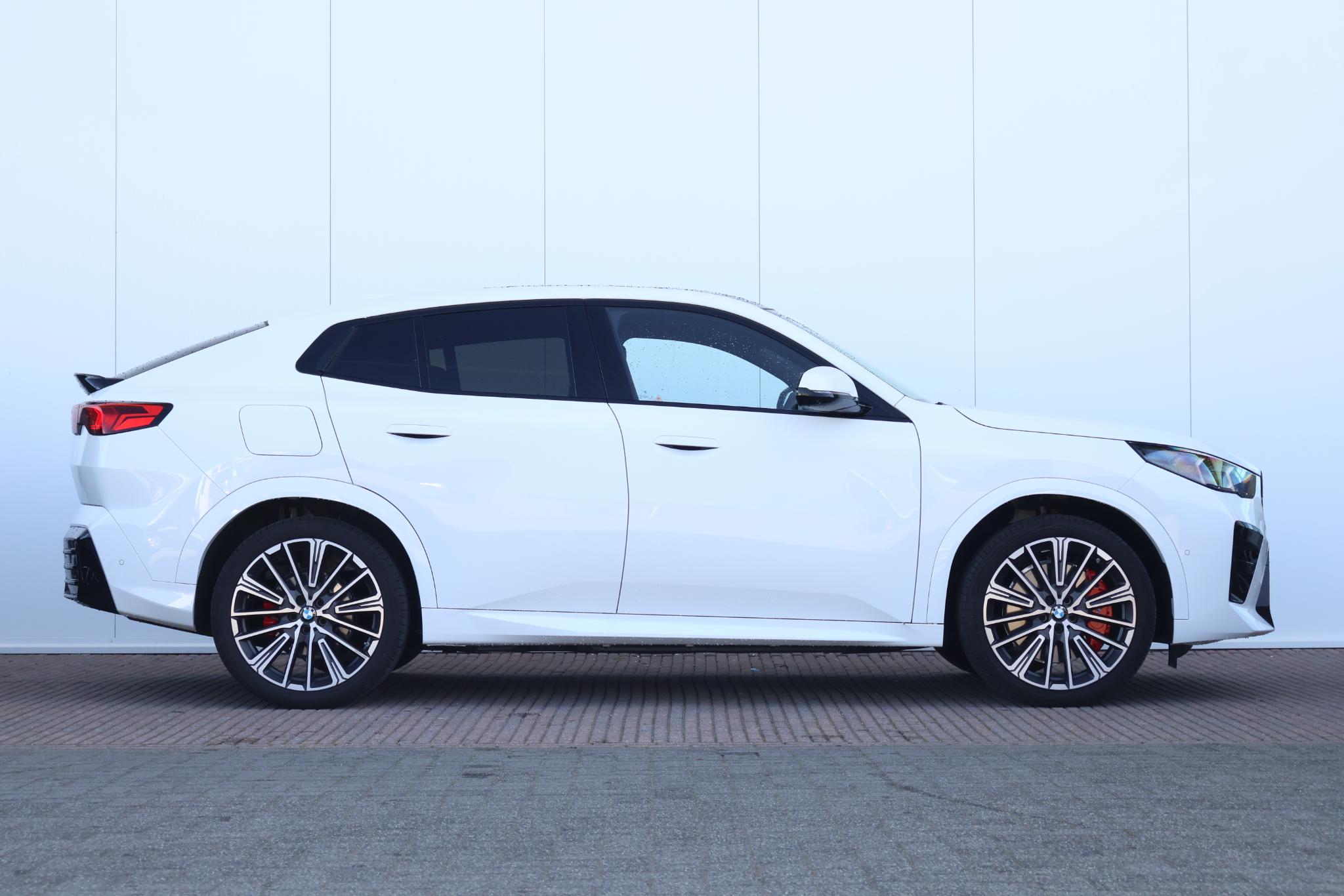 BMW iX2 eDrive20 67 kWh M Sport Edition - Afbeelding 5
