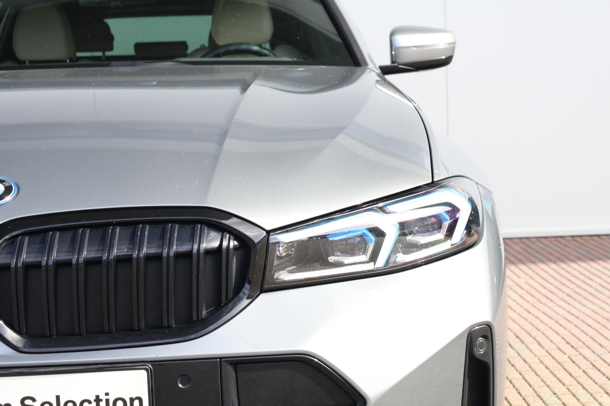 BMW 3-serie Touring 330e - Afbeelding 3