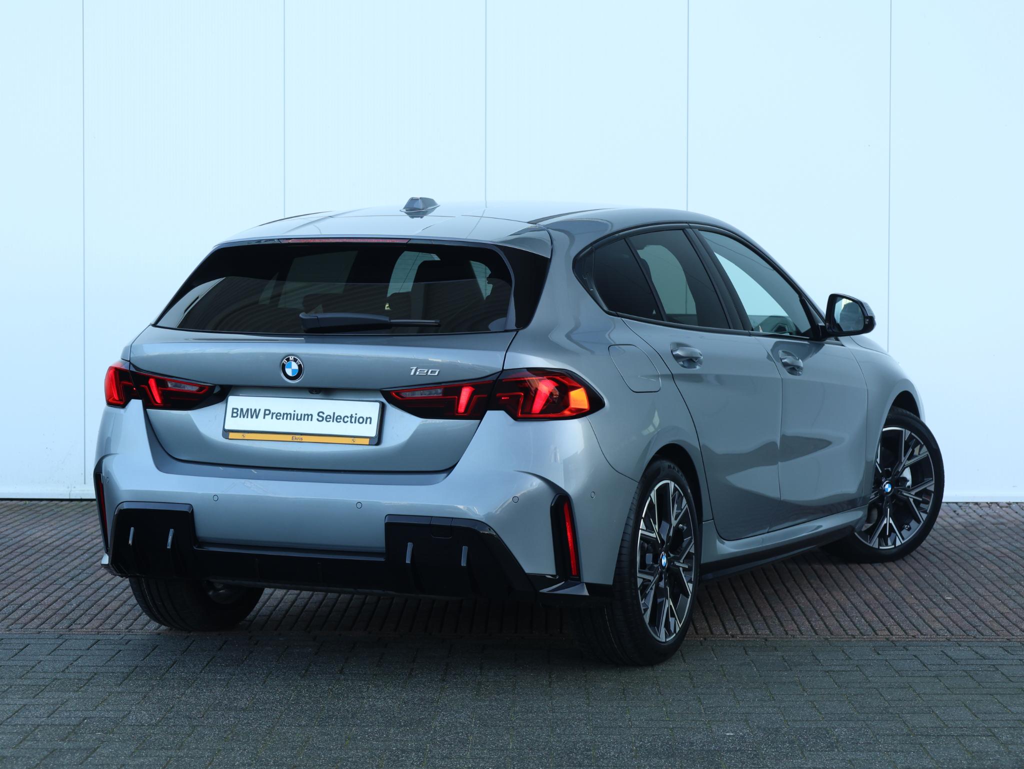 BMW 1 Serie 120 M Sport Design Edition - Afbeelding 3