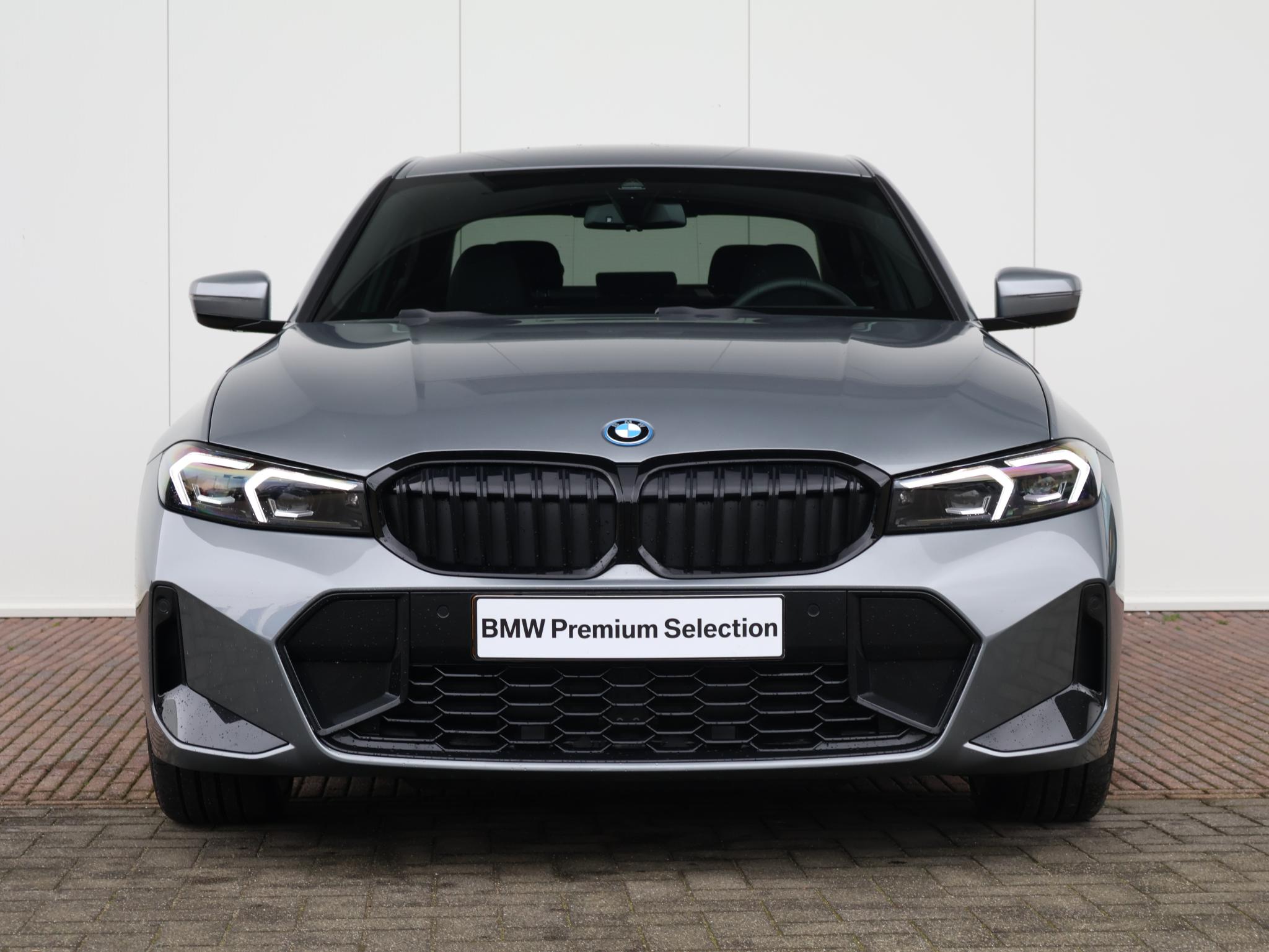 BMW 3-serie 330e - Afbeelding 2