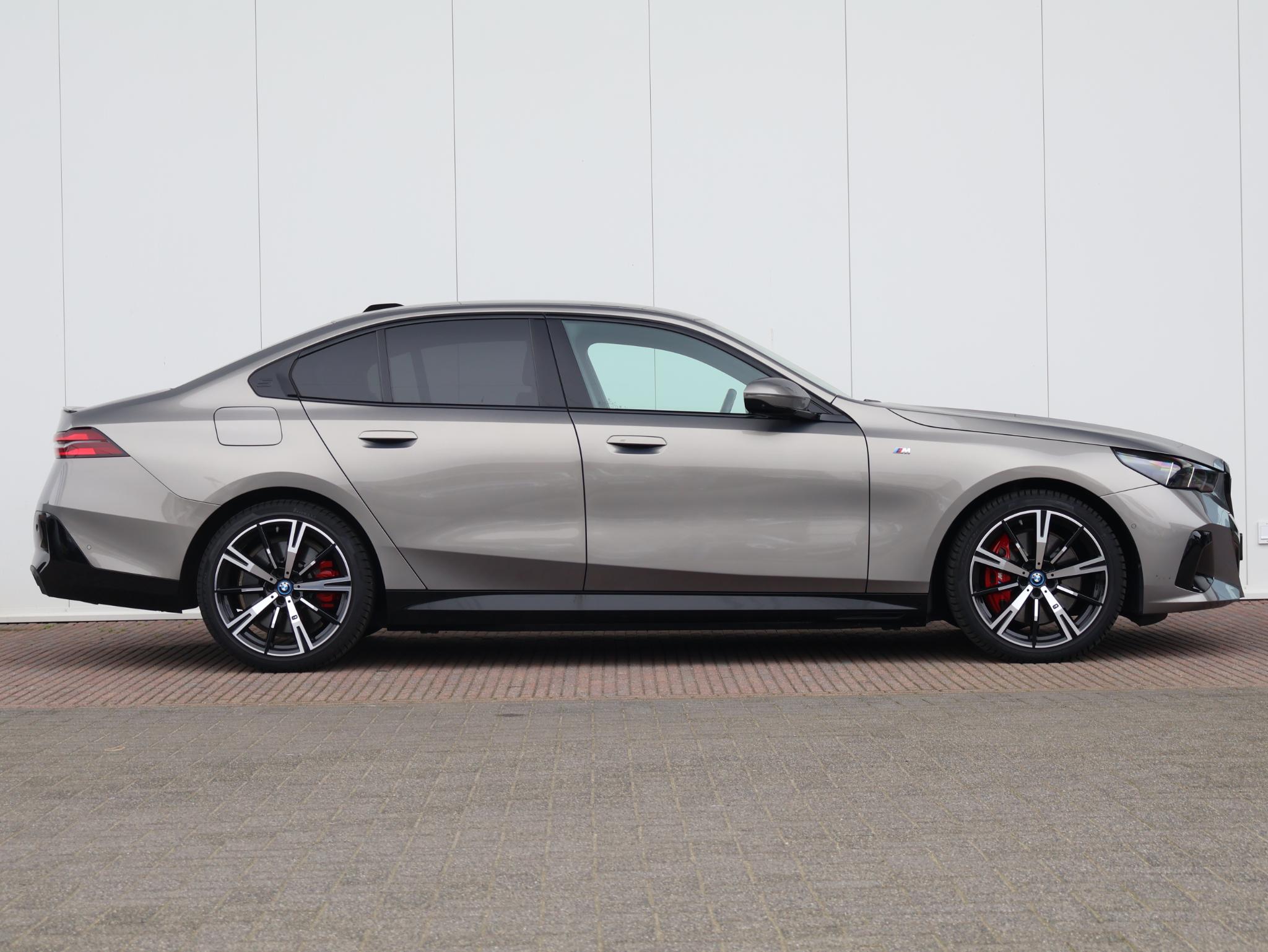 BMW 5-serie 550e xDrive - Afbeelding 5