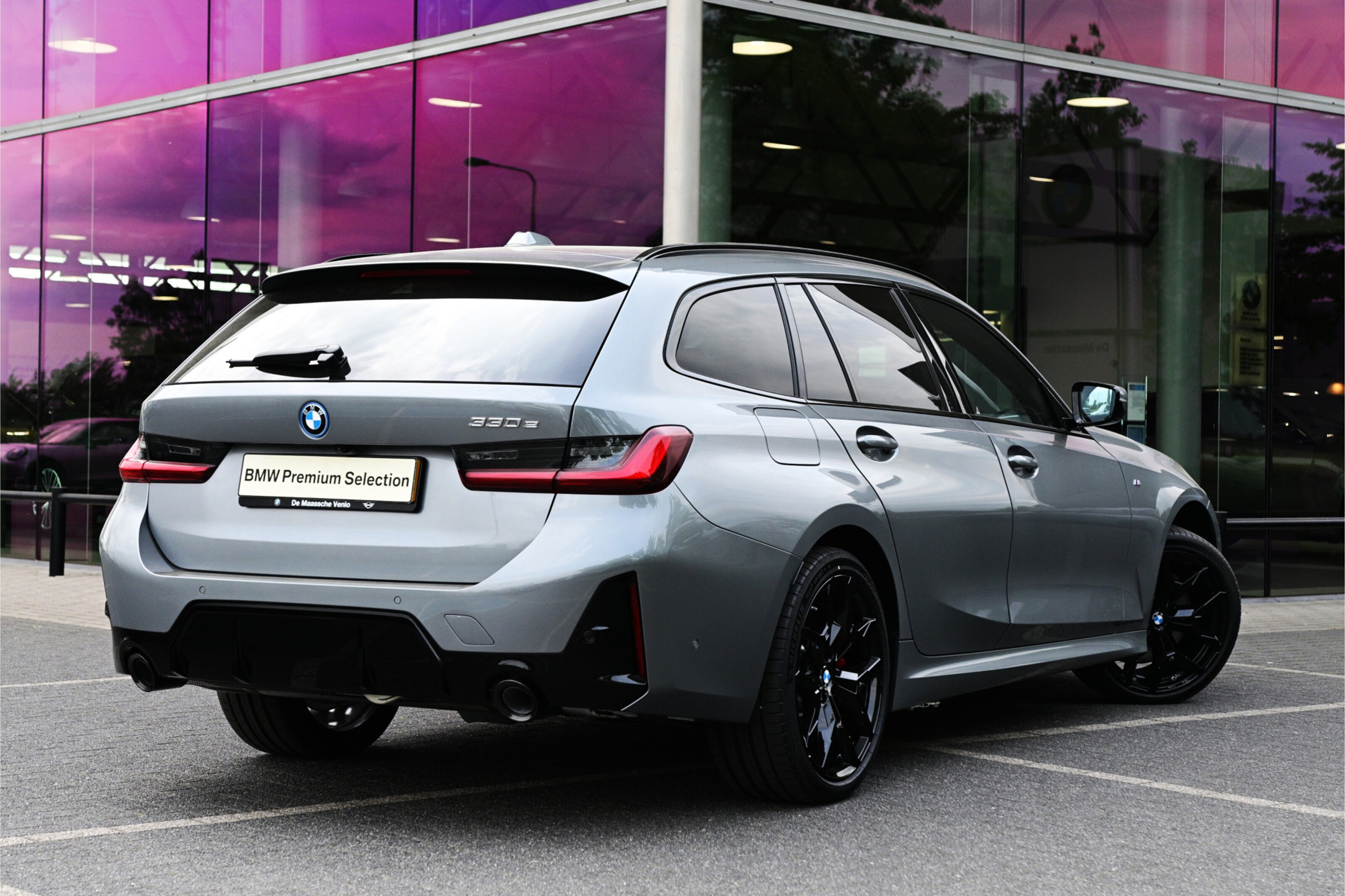BMW 3 Serie Touring 330e M Sport Automaat