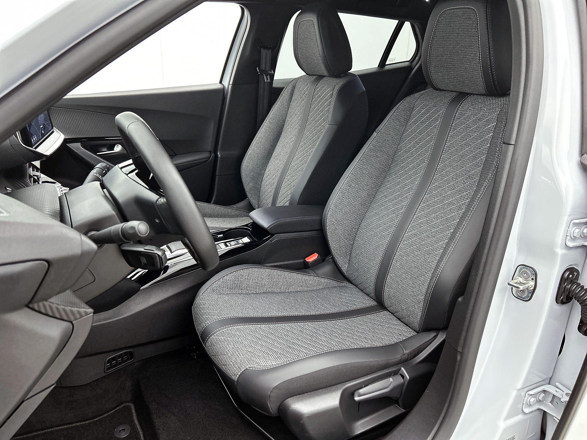 Peugeot e-2008