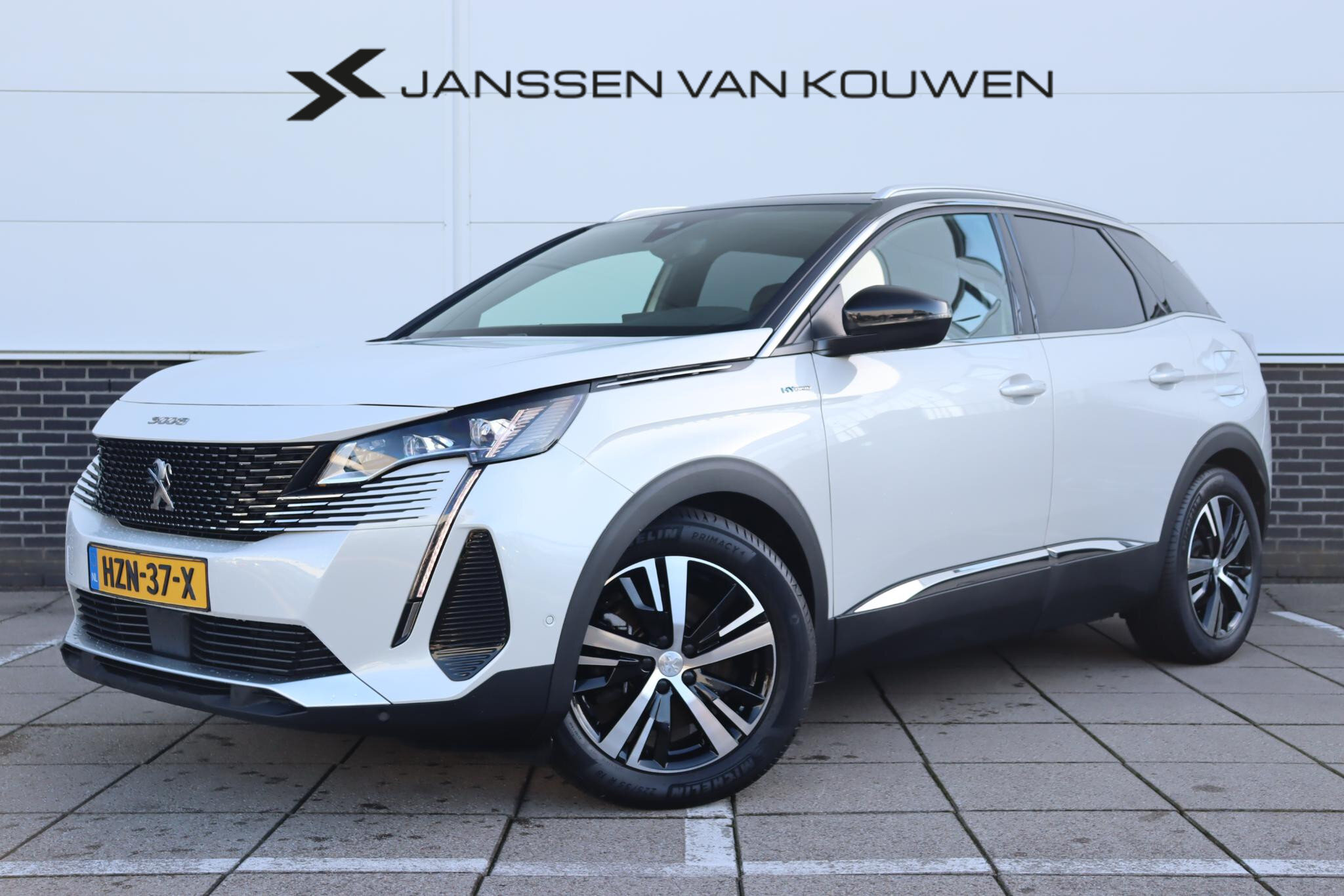Peugeot 3008 1.6 HYbrid 225 GT
