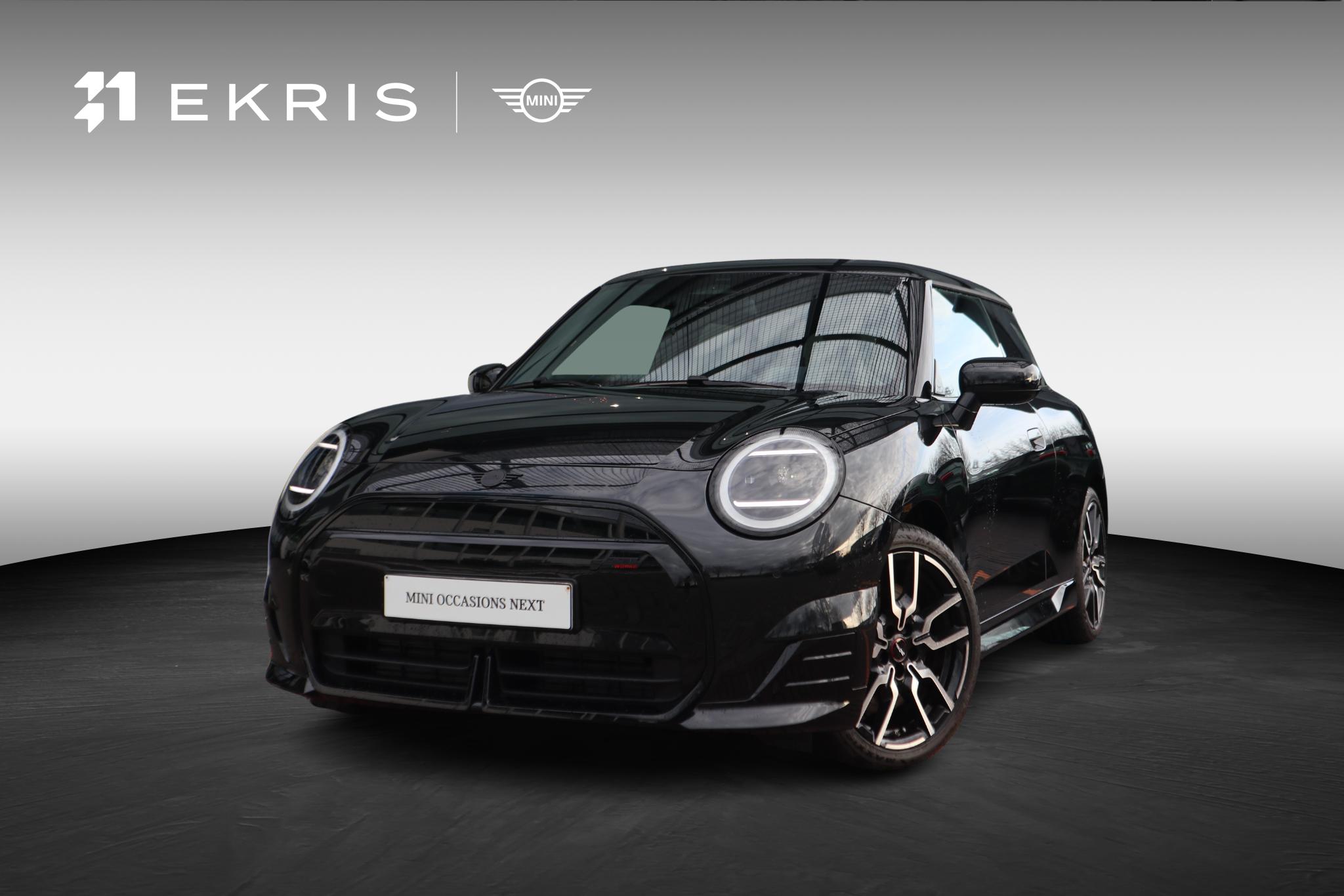 MINI Cooper SE John Cooper Works