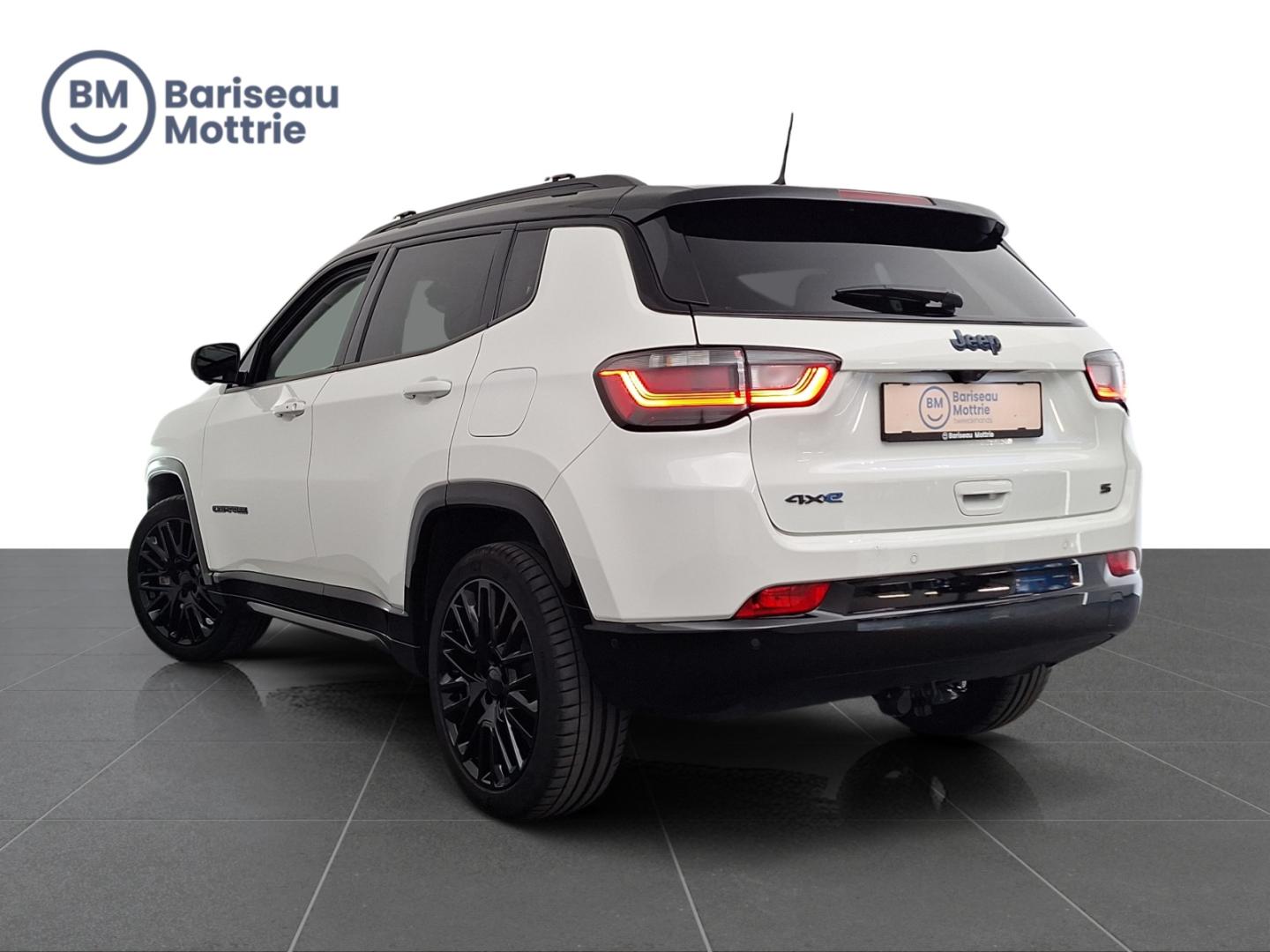 Jeep Compass Summit 4XE AUTOMAAT *TREKHAAK*FULL OPTION*PANO DAK*OPEN DAK*LEDER*ZETEL STUURVERWARMING*DAB*GPS*CARPLAY* - Image 4