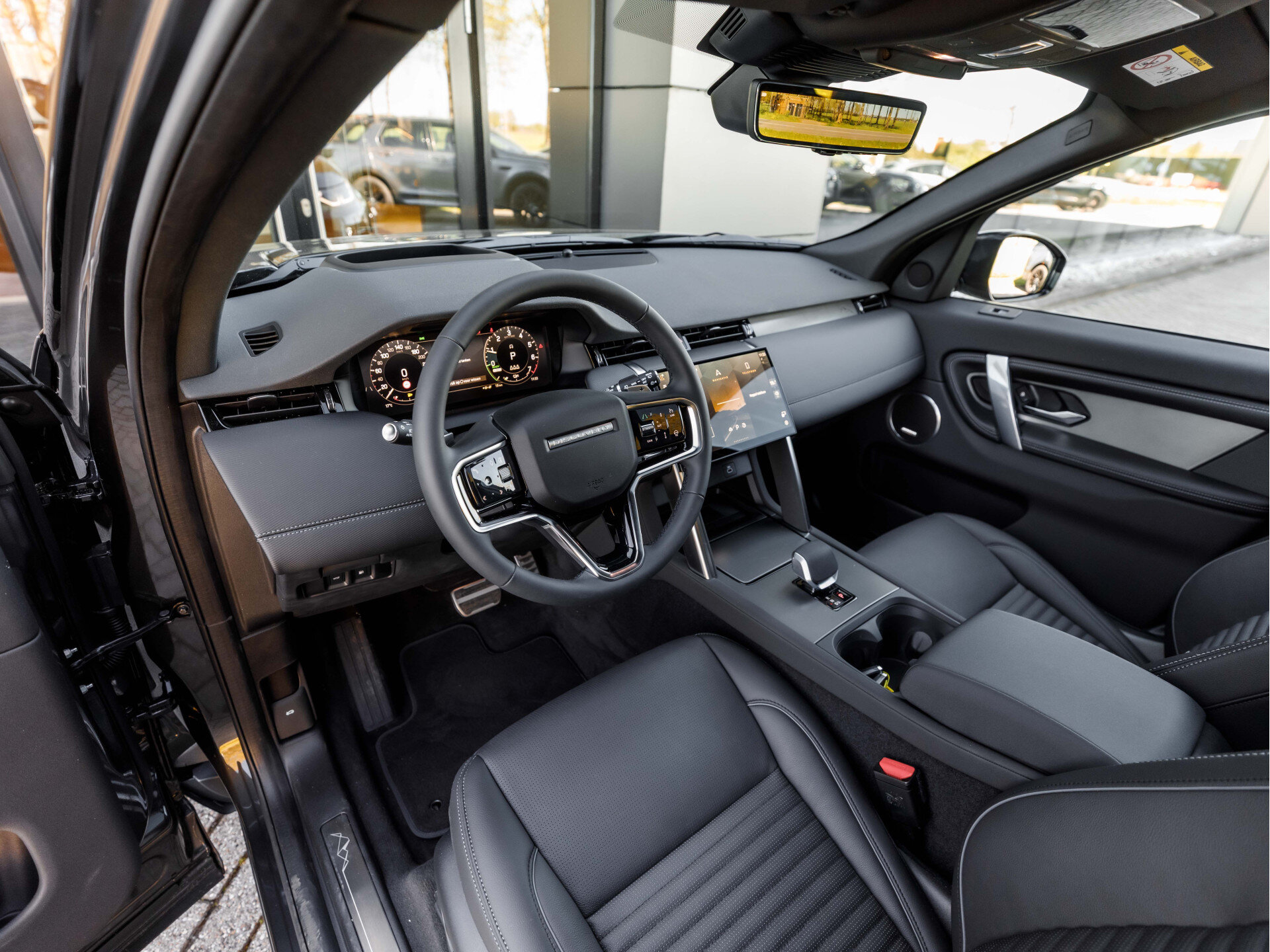 Land Rover Discovery Sport P270e PHEV Business Landmark Edition - Afbeelding 3