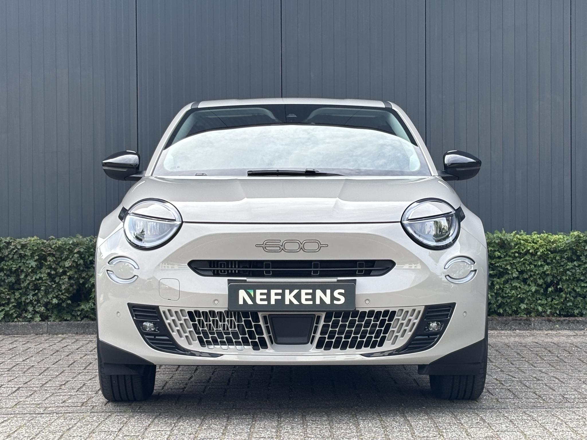 Fiat 600 1.2 Hybrid 110pk Urban Automaat - Afbeelding 2