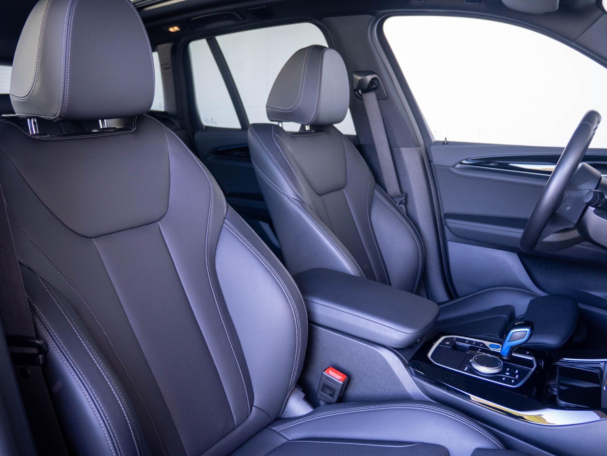 BMW iX3  - Afbeelding 4