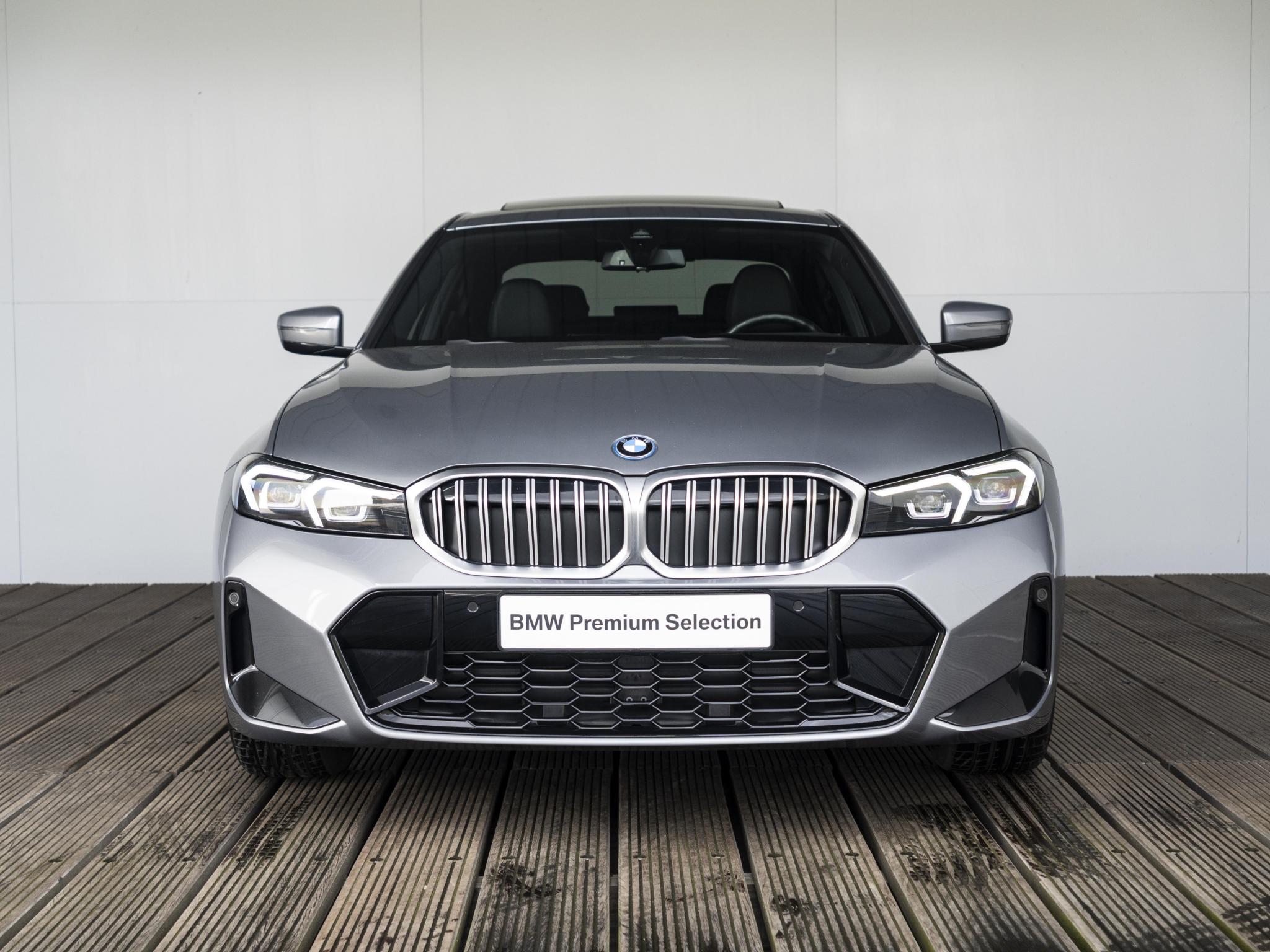 BMW 3 Serie Sedan 330e - Afbeelding 3