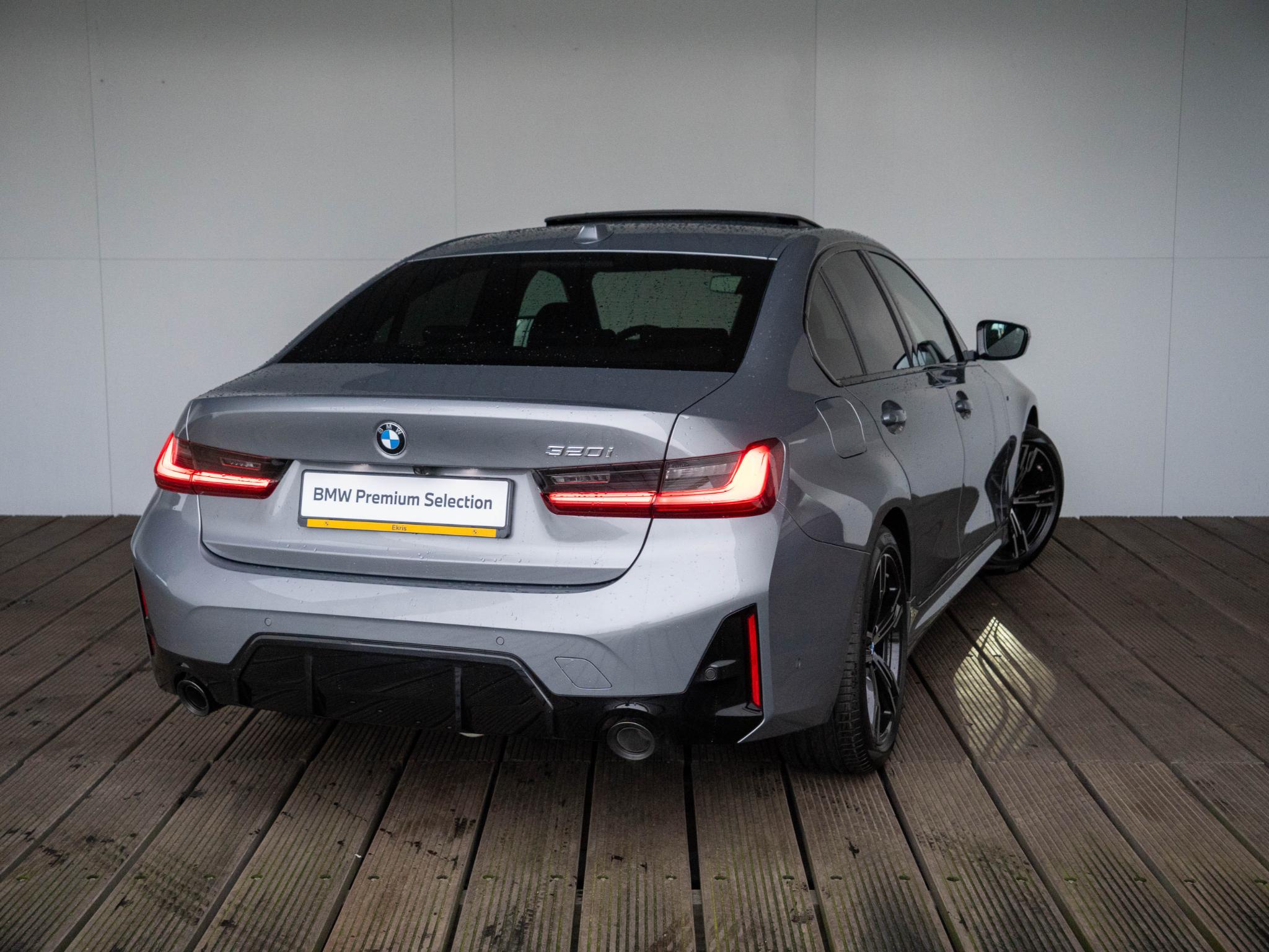 BMW 3 Serie Sedan 320i - Afbeelding 2