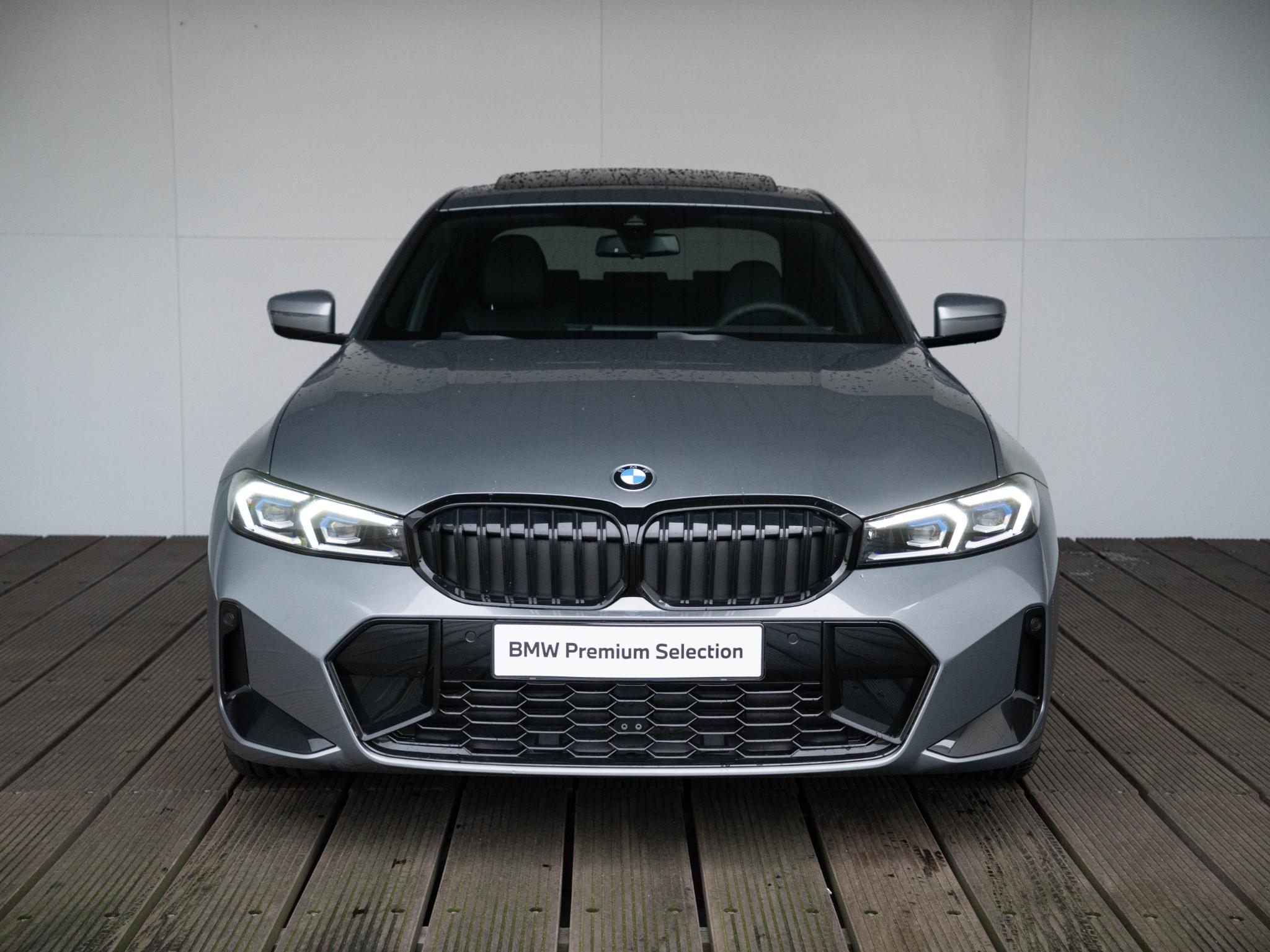 BMW 3 Serie Sedan 320i - Afbeelding 3
