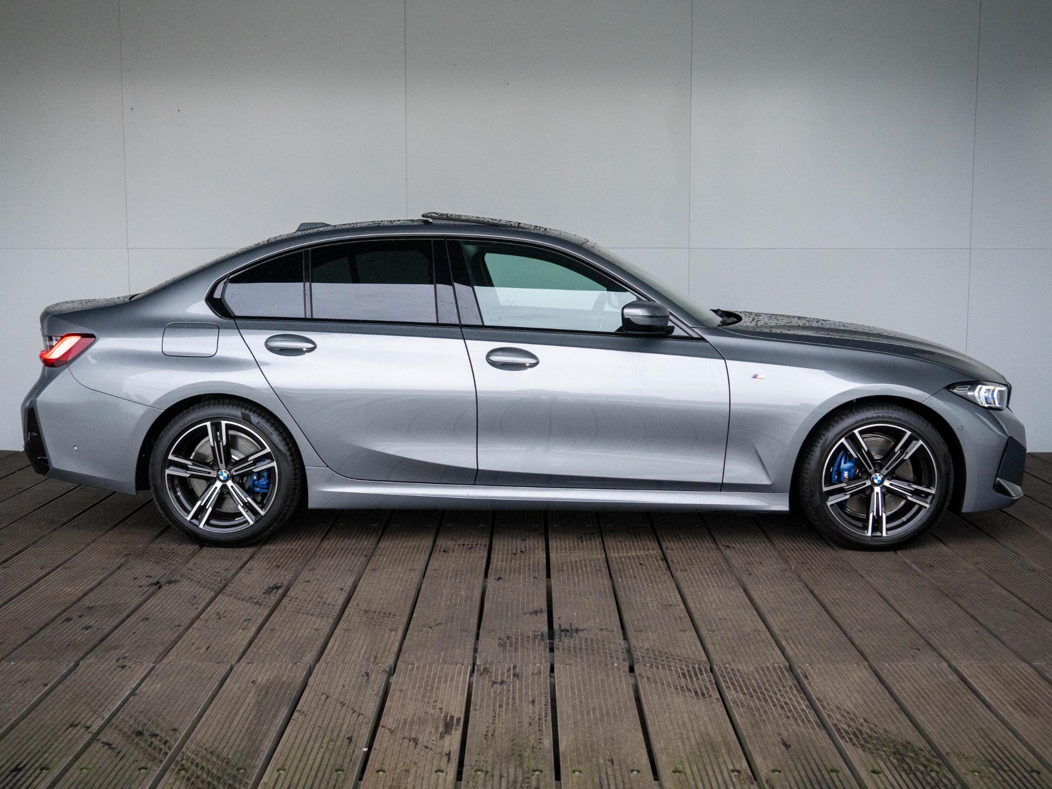 BMW 3 Serie Sedan 320i - Afbeelding 4