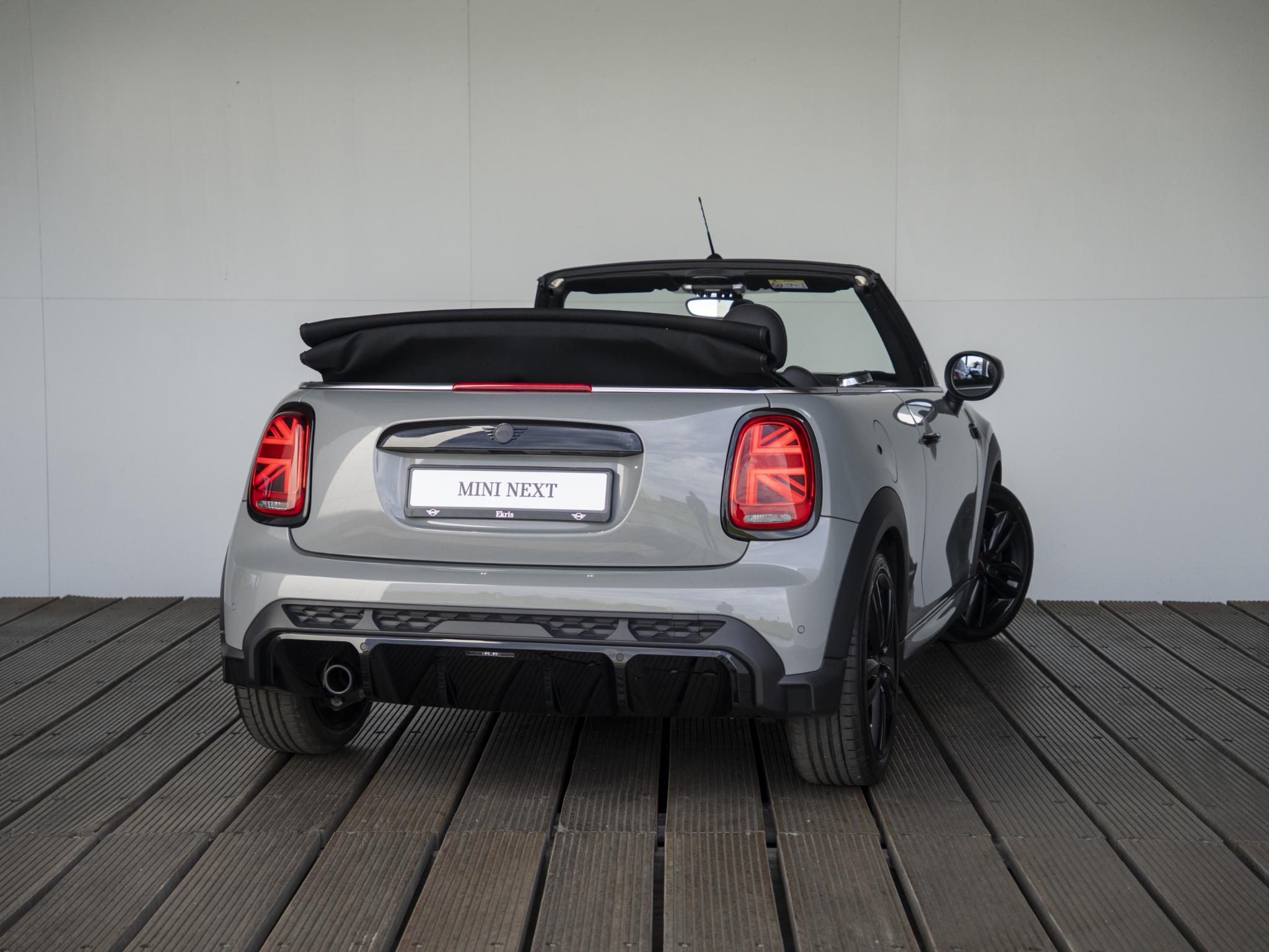 MINI Cabrio Cooper Aut. John Cooper Works - Afbeelding 2