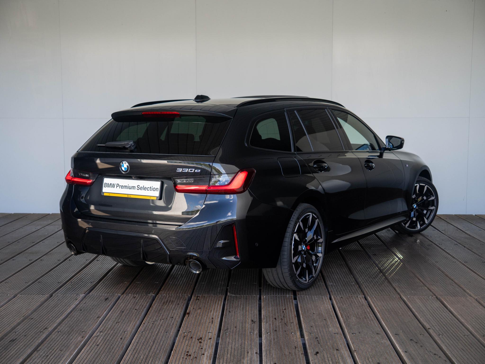 BMW 3 Serie Touring 330e - Afbeelding 2