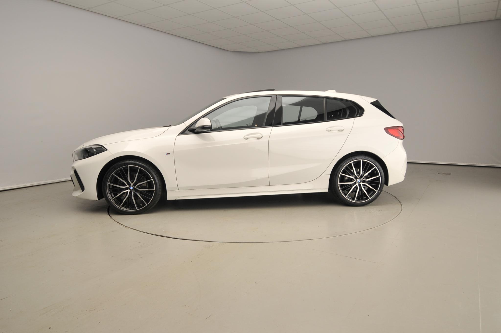 BMW 1 Serie 5-deurs 118i - Afbeelding 2