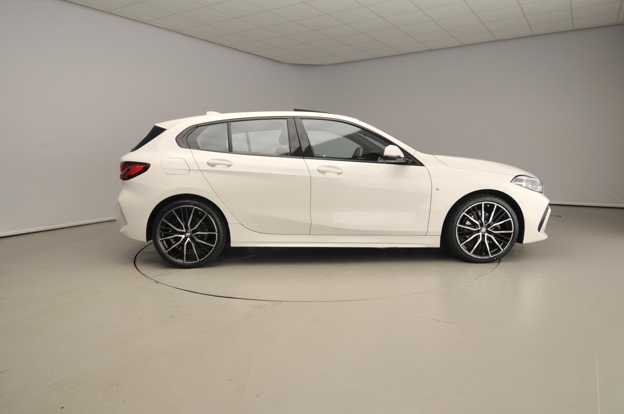 BMW 1 Serie 5-deurs 118i - Afbeelding 4