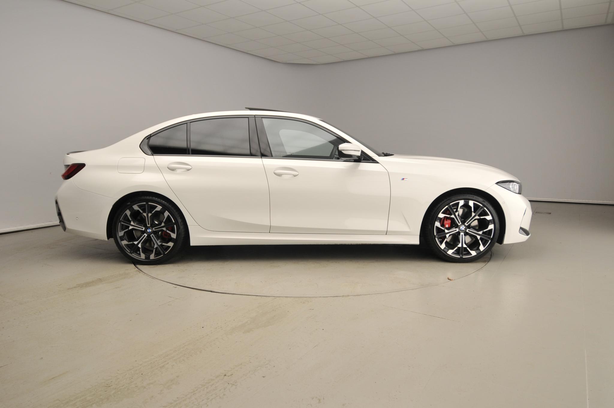 BMW 3 Serie Sedan 318i - Afbeelding 4