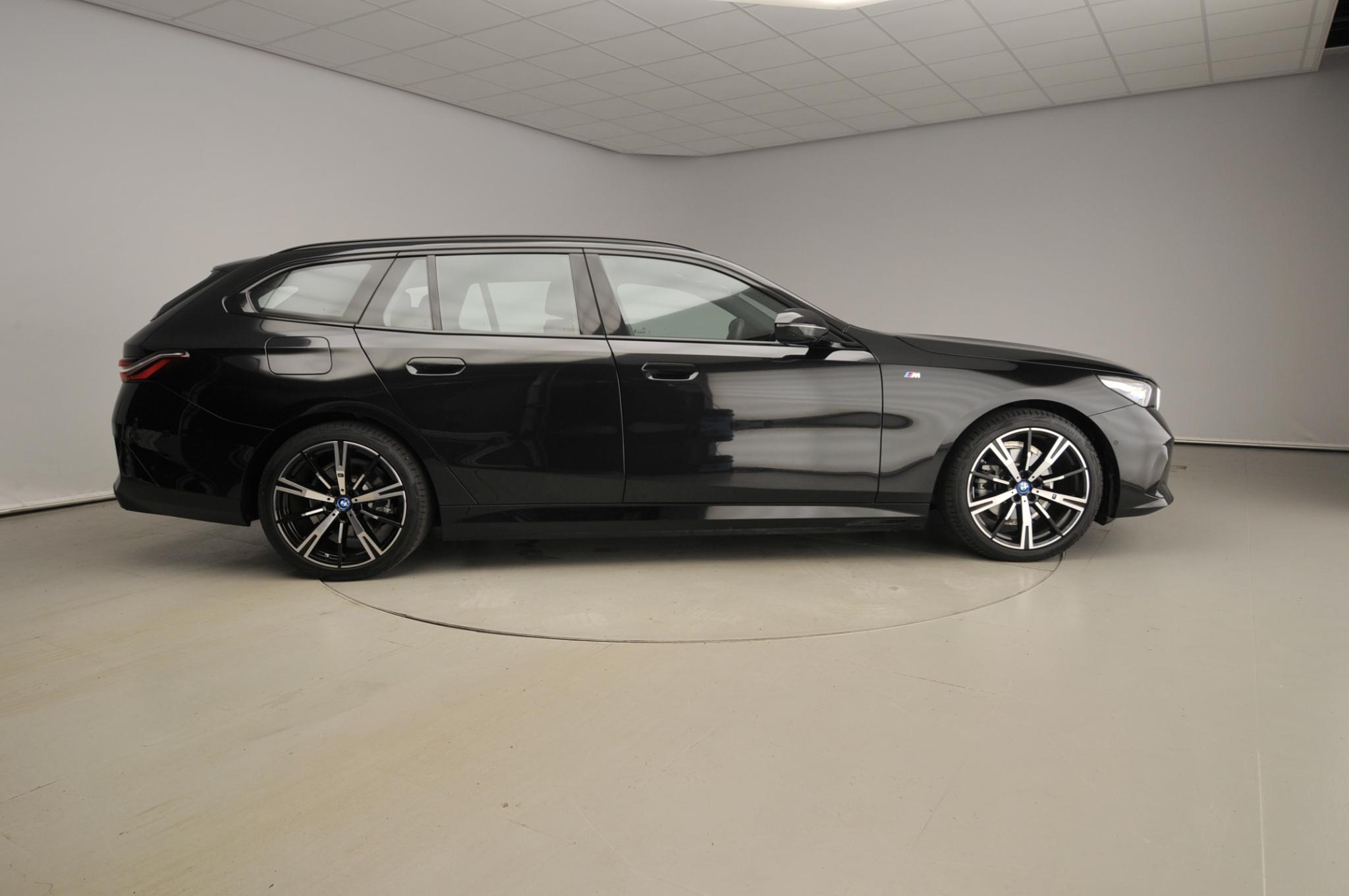 BMW 5 Serie Touring 530e - Afbeelding 4