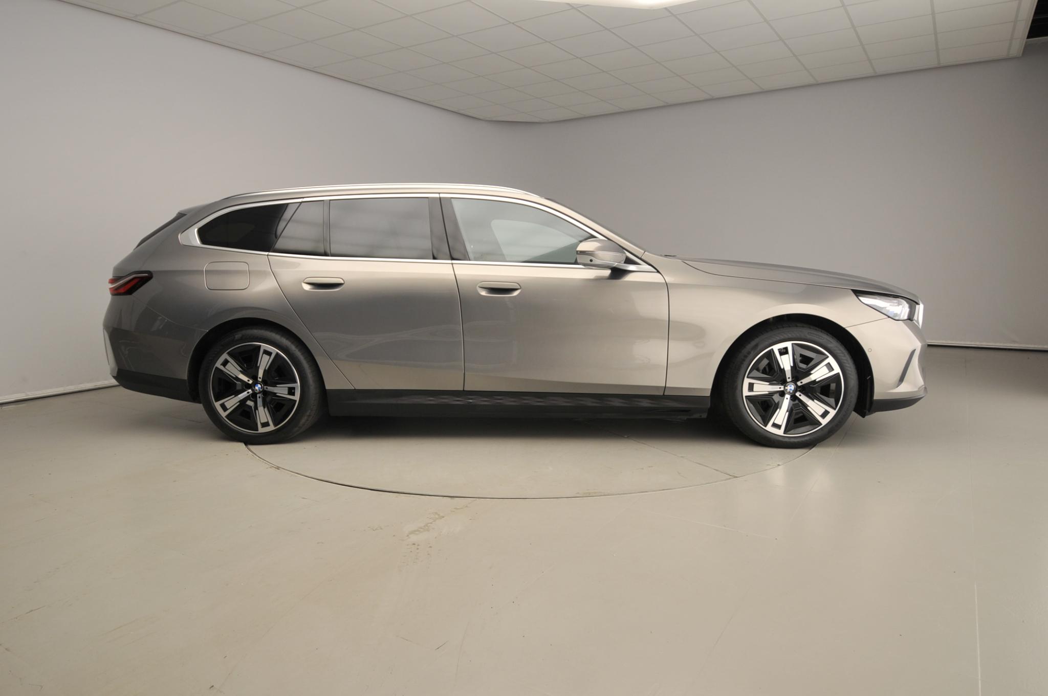 BMW i5 Touring eDrive40 - Afbeelding 4
