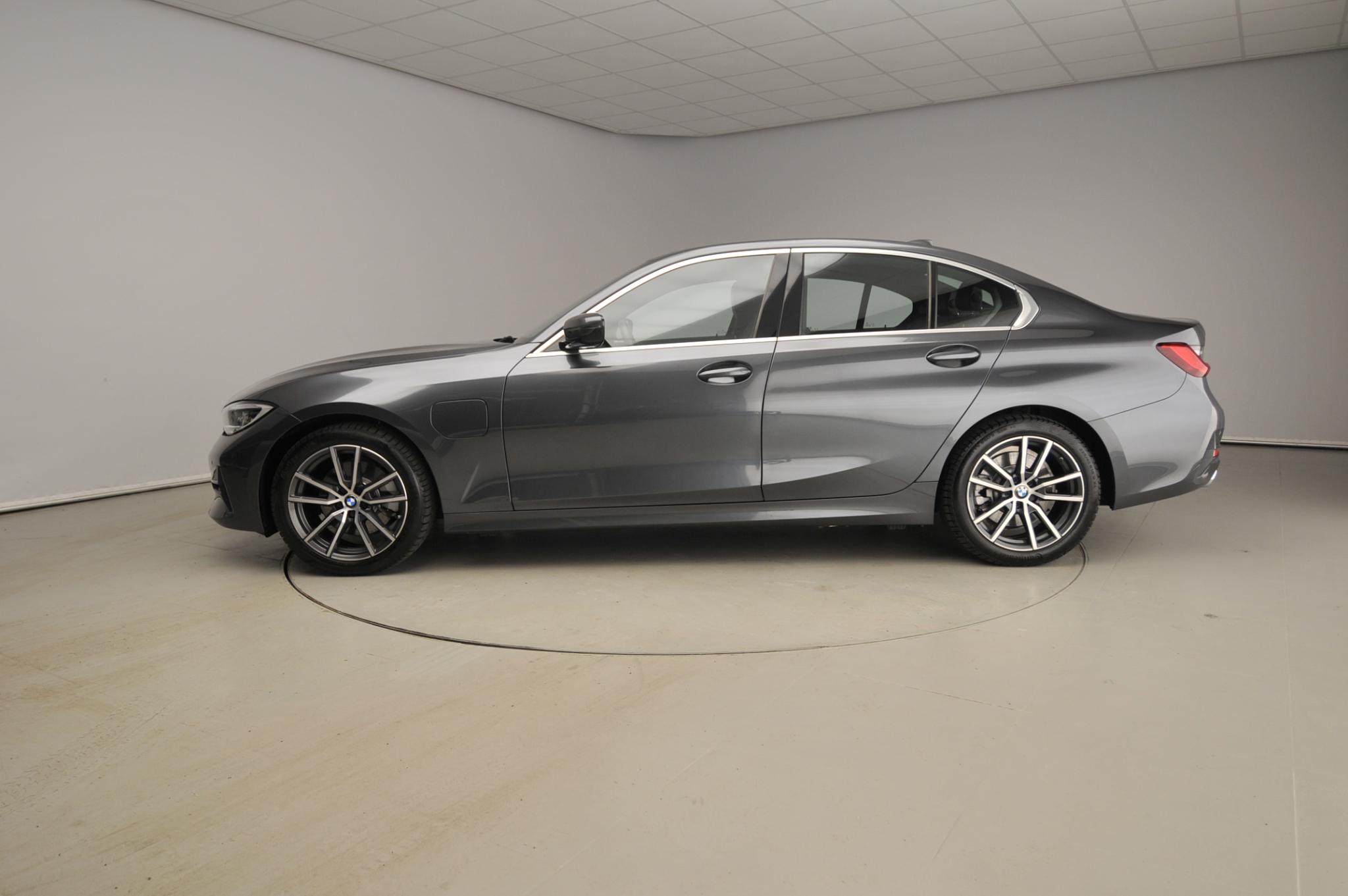BMW 3 Serie Sedan 320e - Afbeelding 2