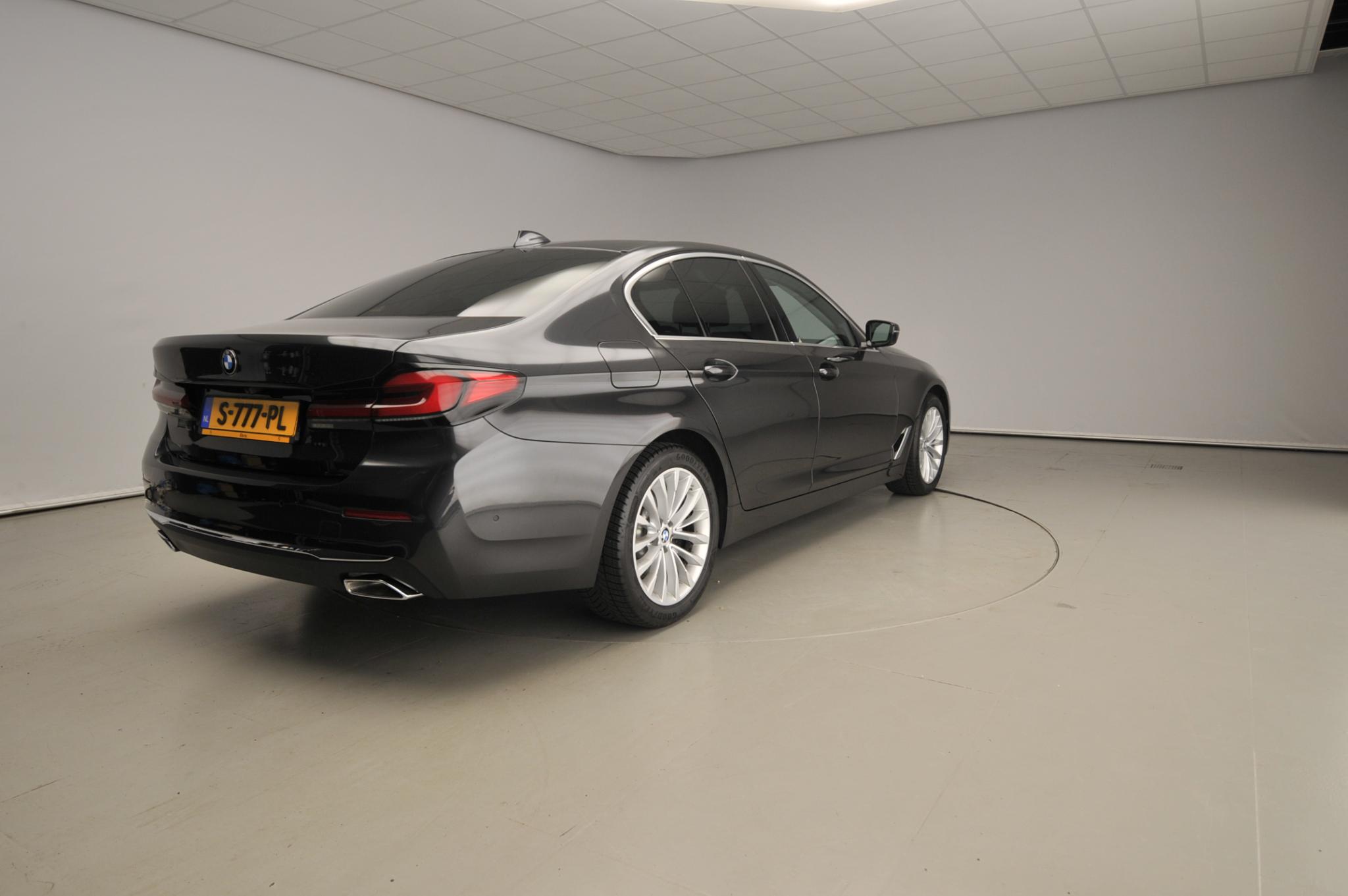 BMW 5 Serie Sedan 520i - Afbeelding 2