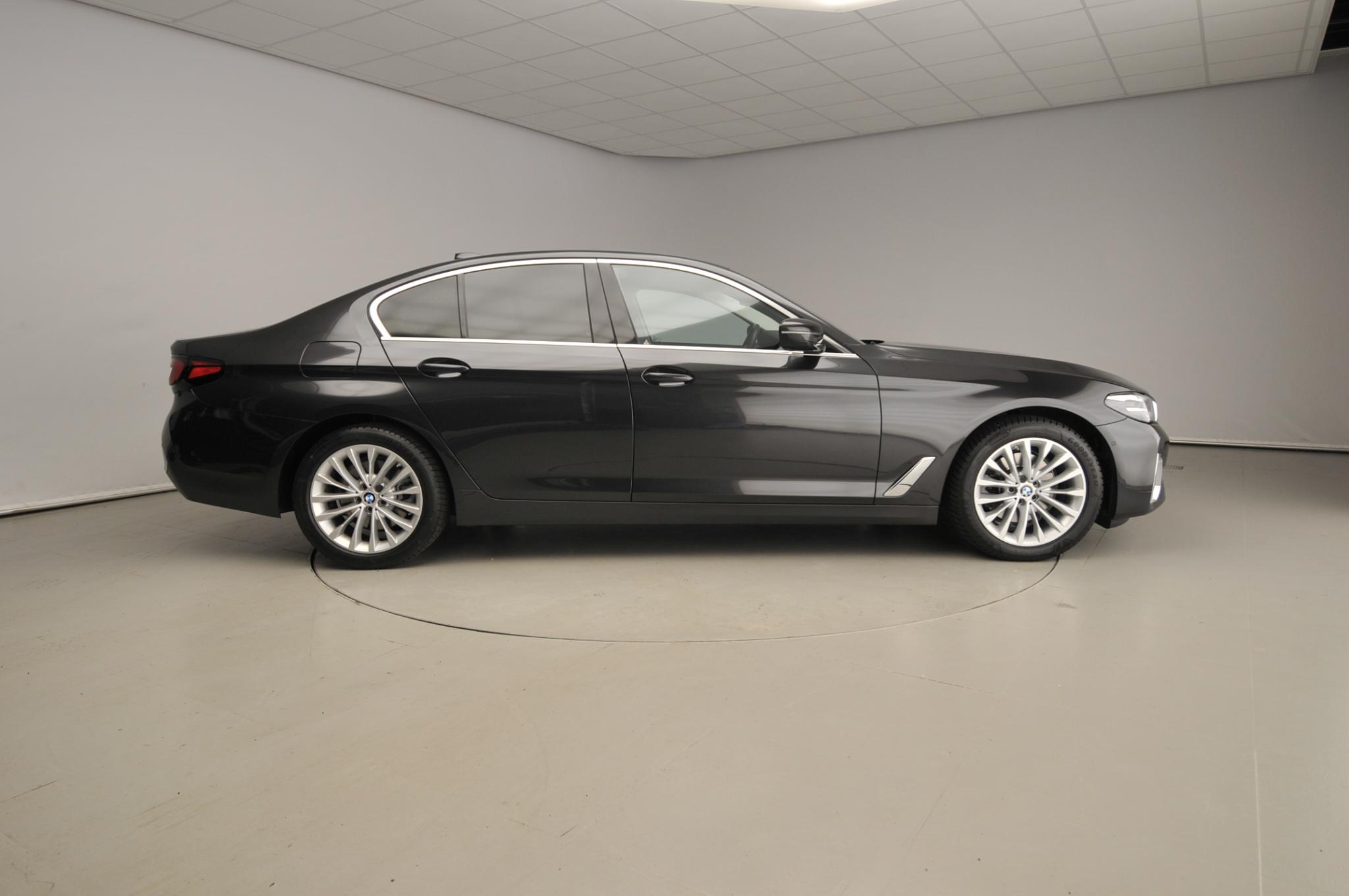 BMW 5 Serie Sedan 520i - Afbeelding 4