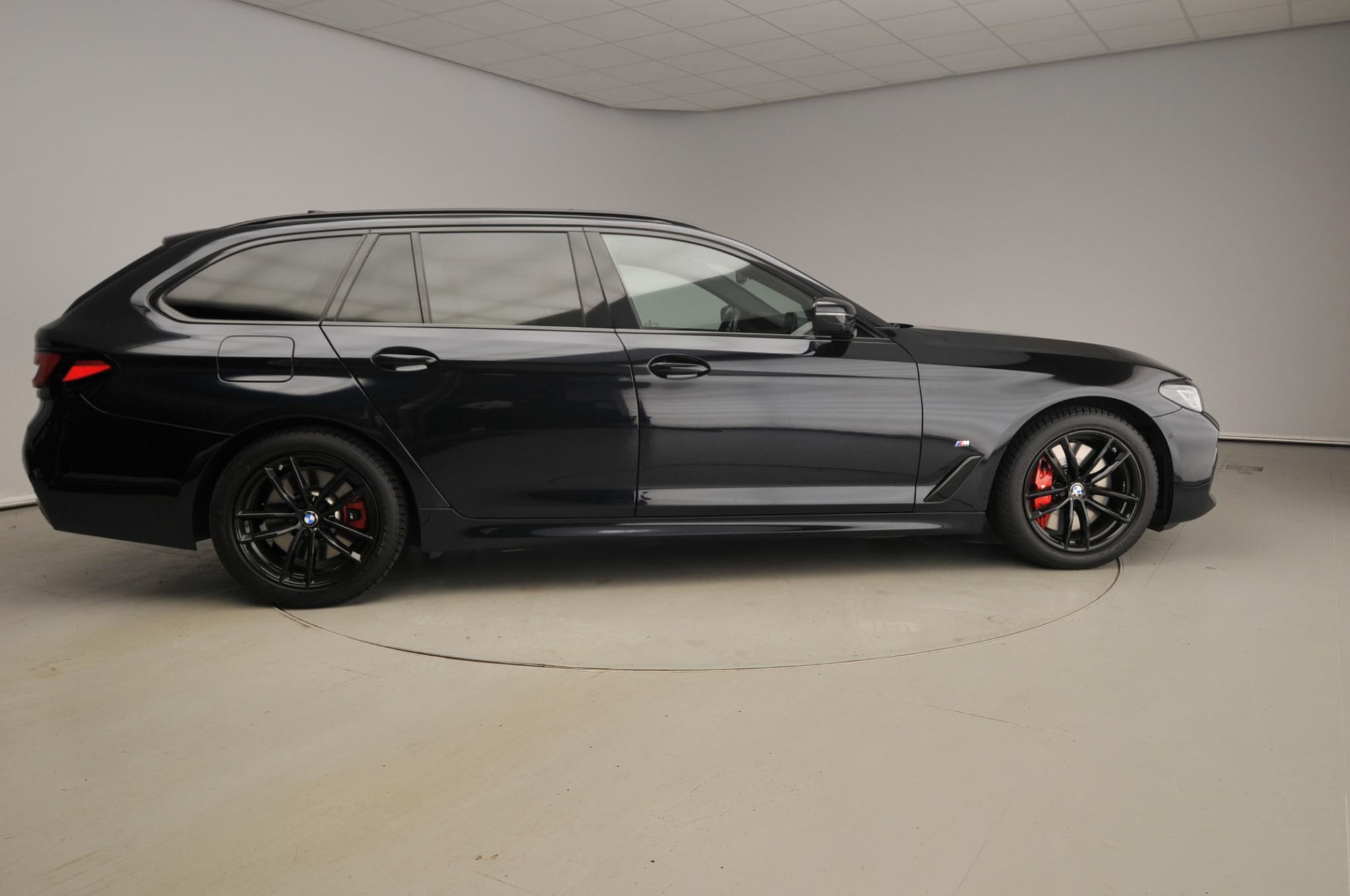 BMW 5 Serie Touring 540i xDrive - Afbeelding 4