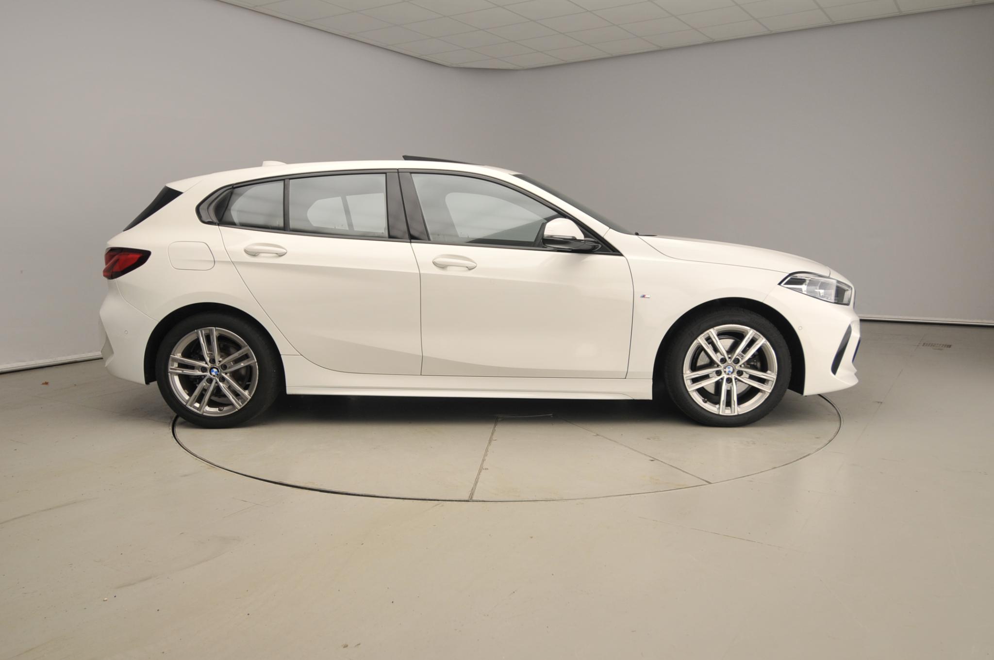 BMW 1 Serie 5-Deurs 118i - Afbeelding 4