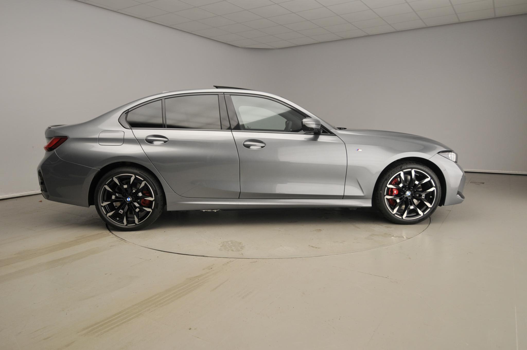 BMW 3 Serie Sedan 330e - Afbeelding 4