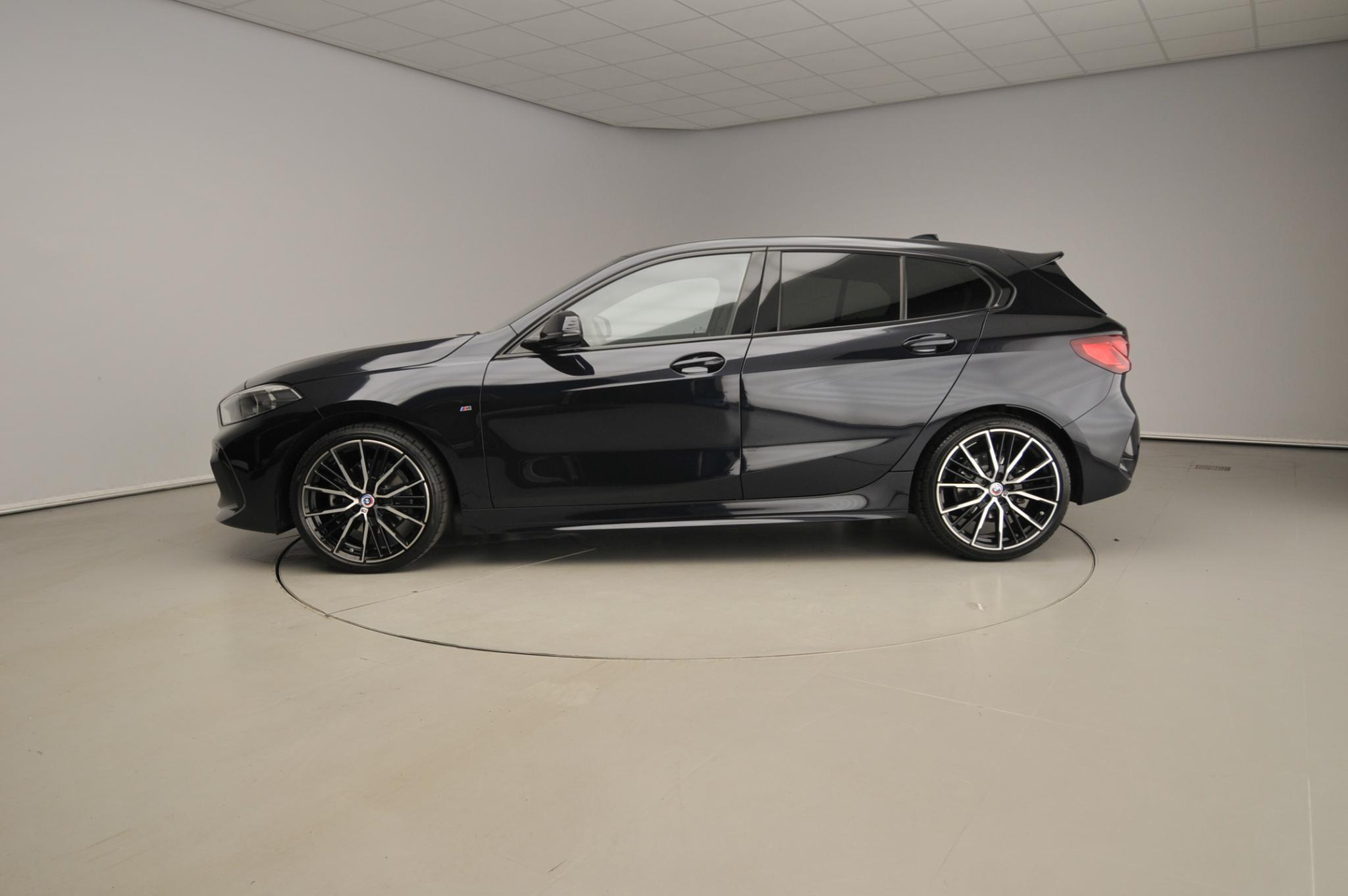 BMW 1 Serie 5-Deurs 118i - Afbeelding 2