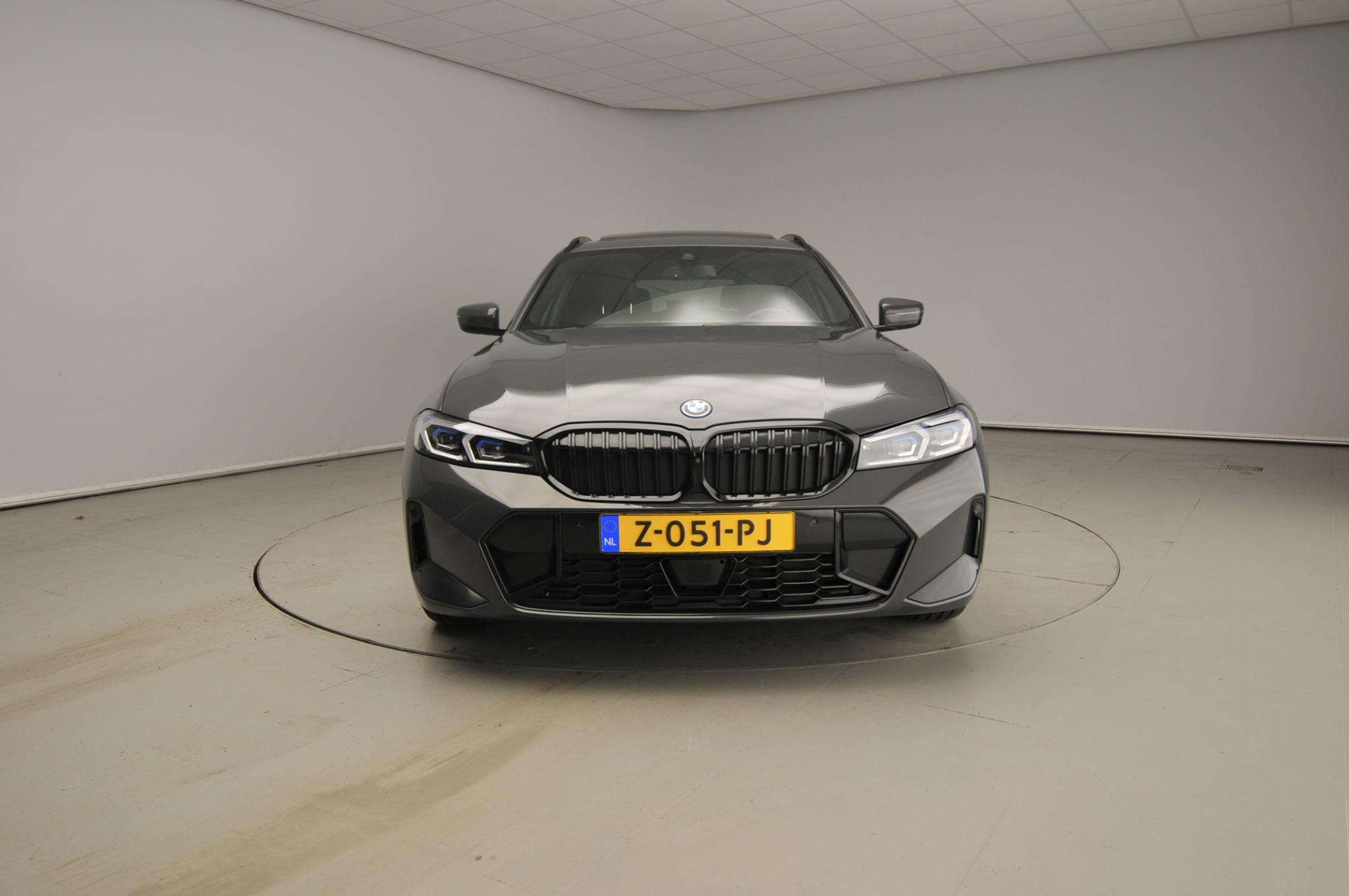 BMW 3 Serie Touring 330e - Afbeelding 5