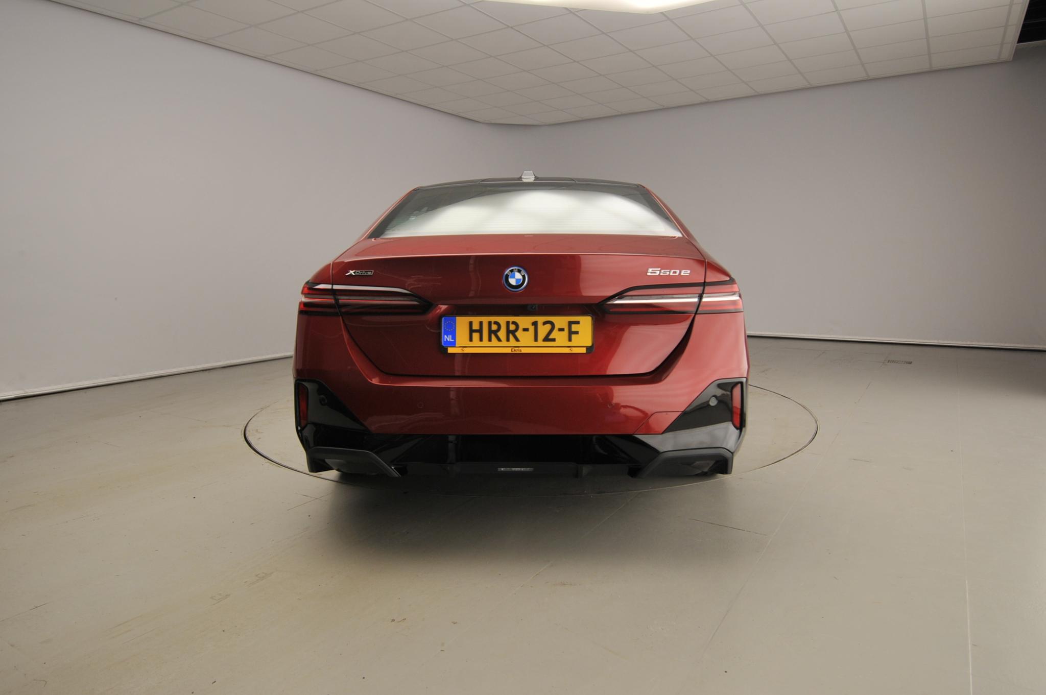 BMW 5 Serie Sedan 550e xDrive - Afbeelding 3