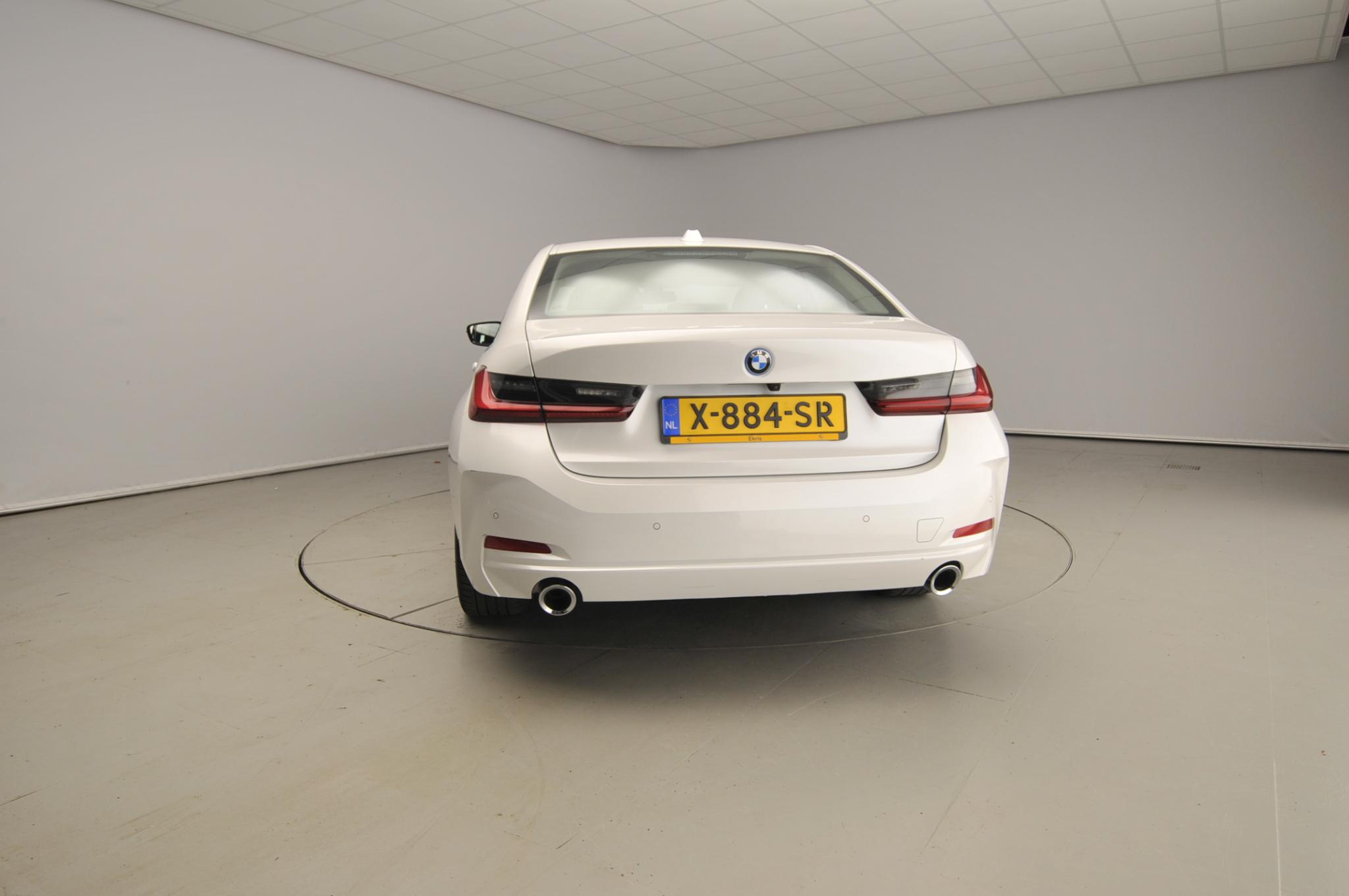 BMW 3 Serie Sedan 320e - Afbeelding 3