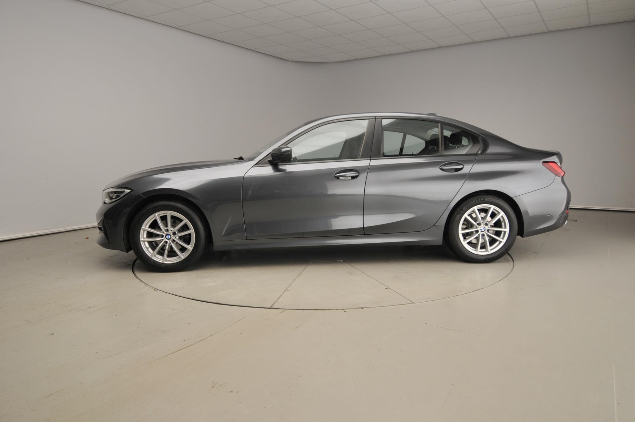 BMW 3 Serie Sedan 318i - Afbeelding 2
