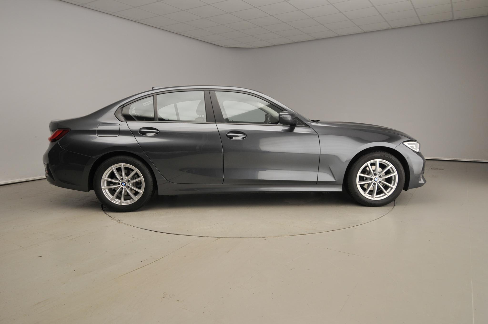 BMW 3 Serie Sedan 318i - Afbeelding 4