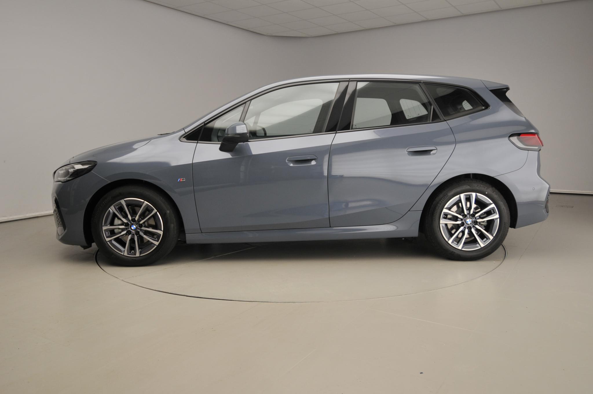 BMW 2 Serie Active Tourer 220i - Afbeelding 2