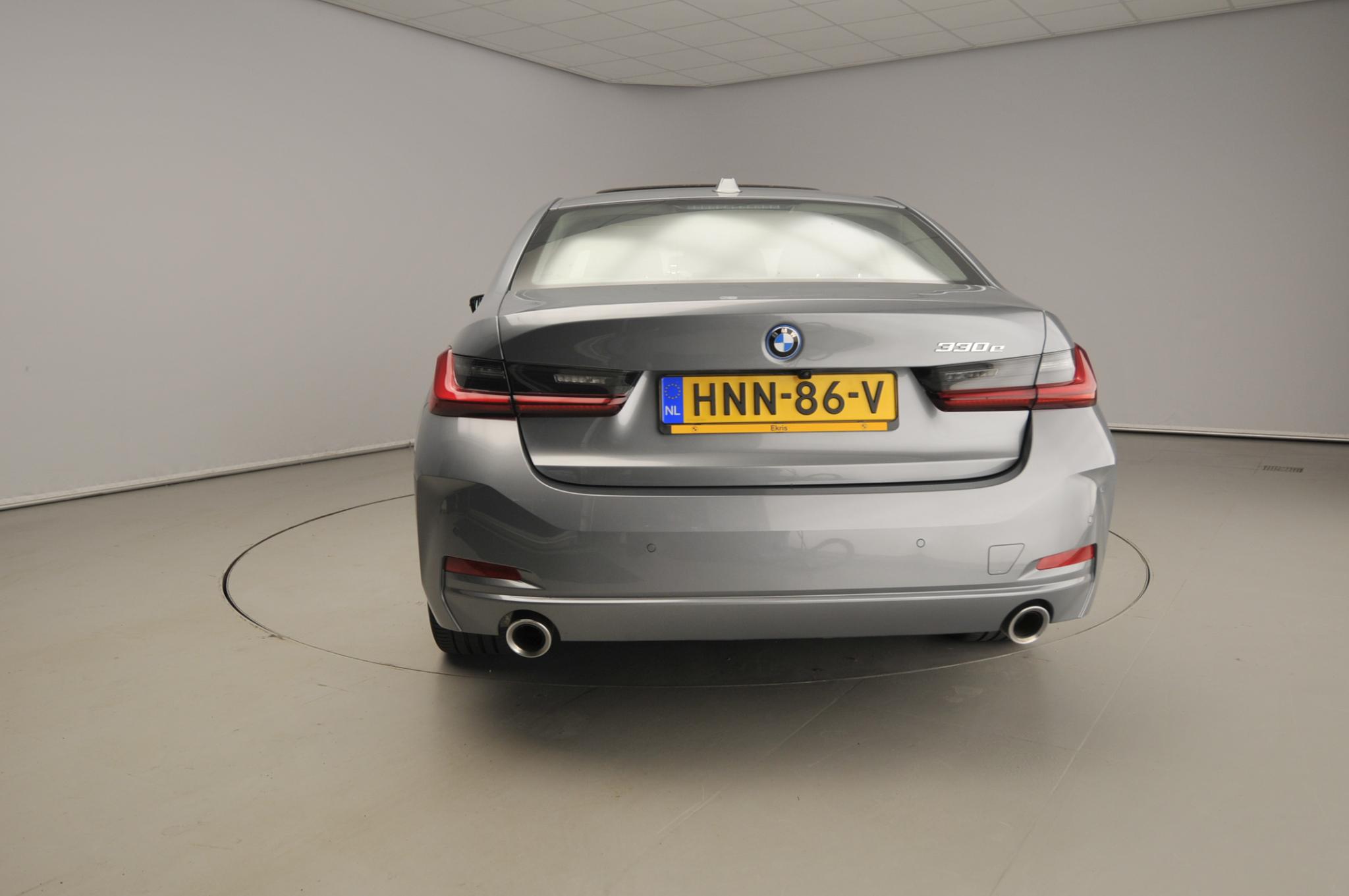 BMW 3 Serie Sedan 330e - Afbeelding 3