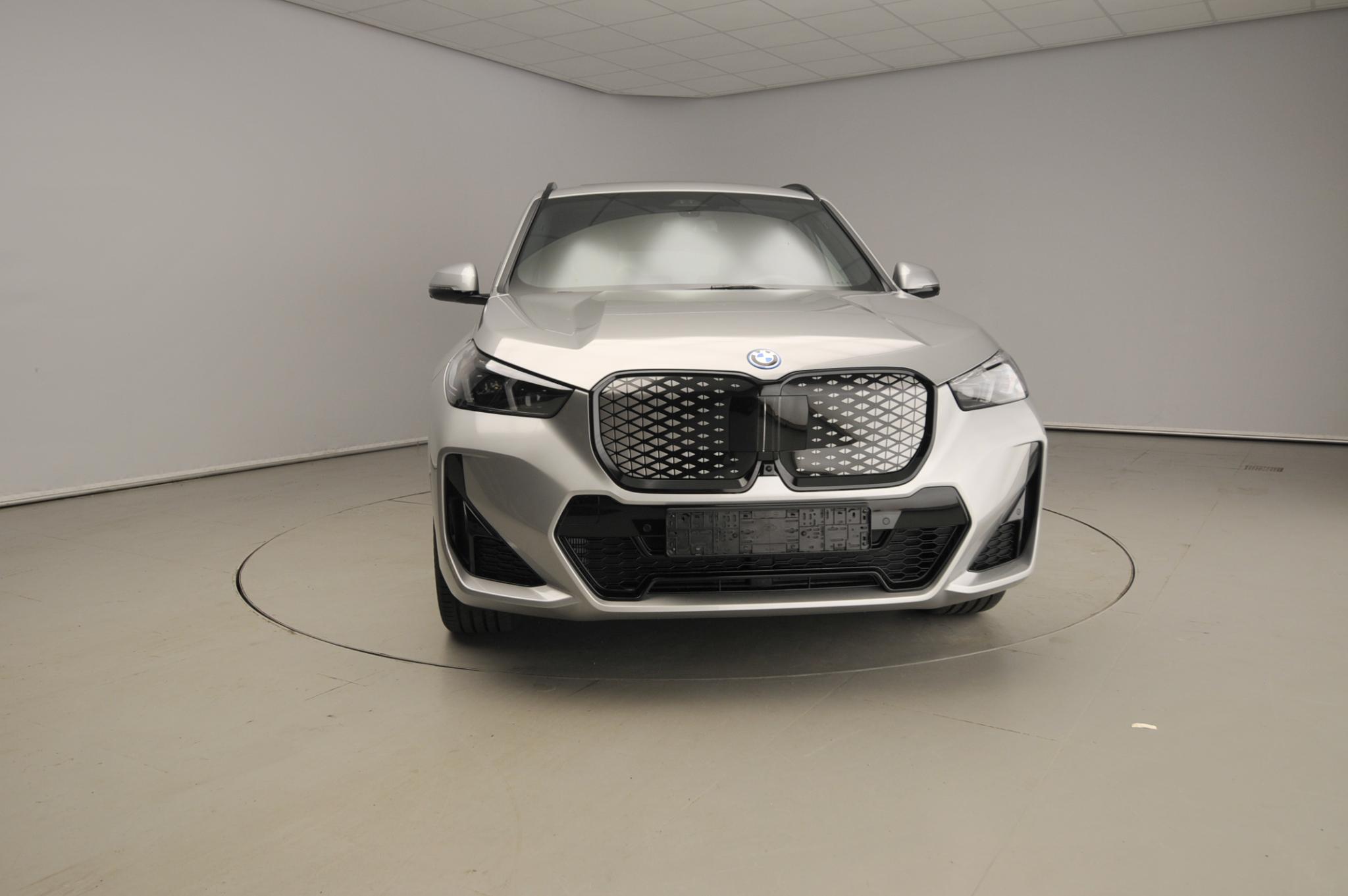 BMW iX1 eDrive20 - Afbeelding 5