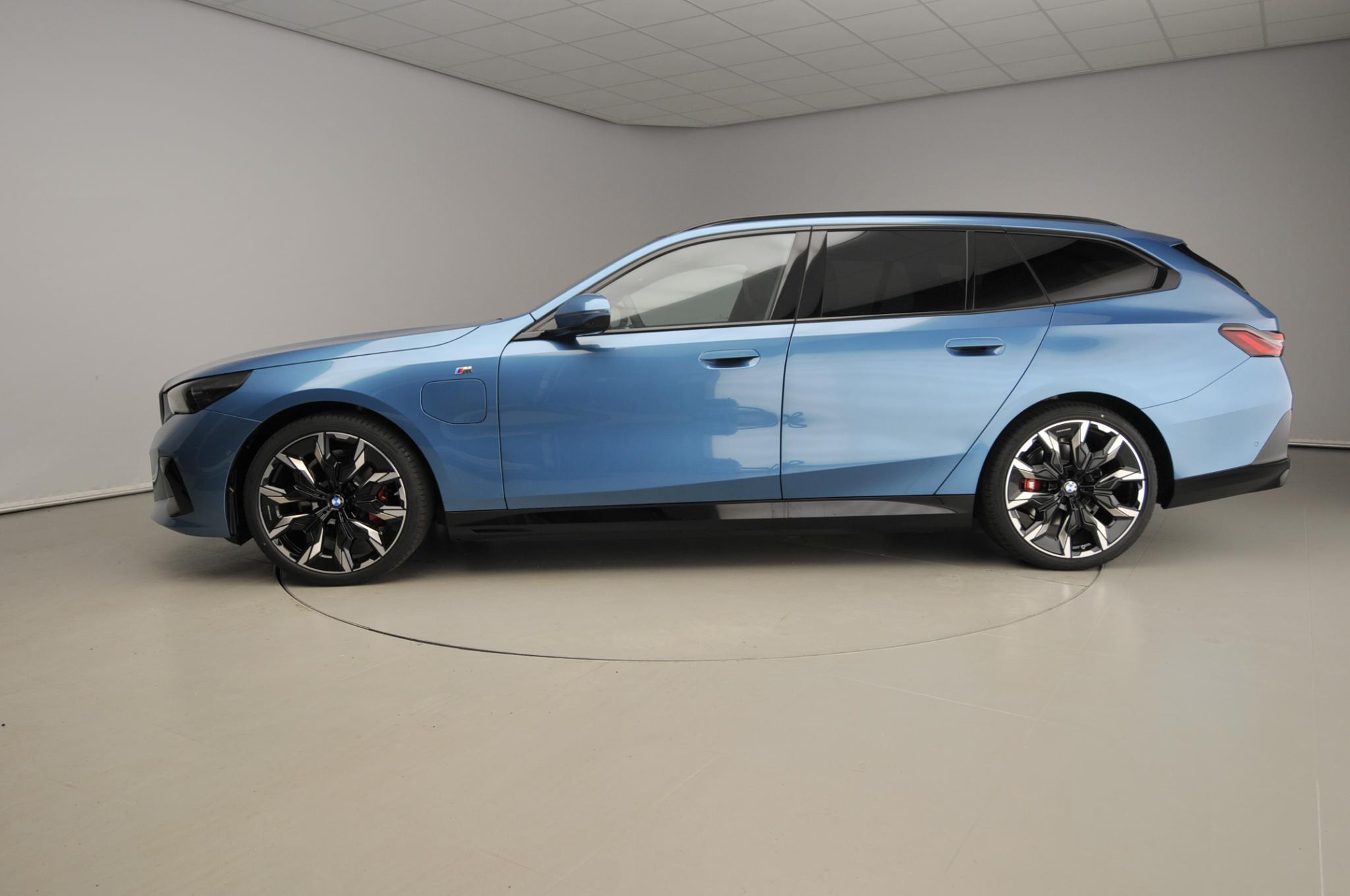 BMW 5 Serie Touring 530e - Afbeelding 2