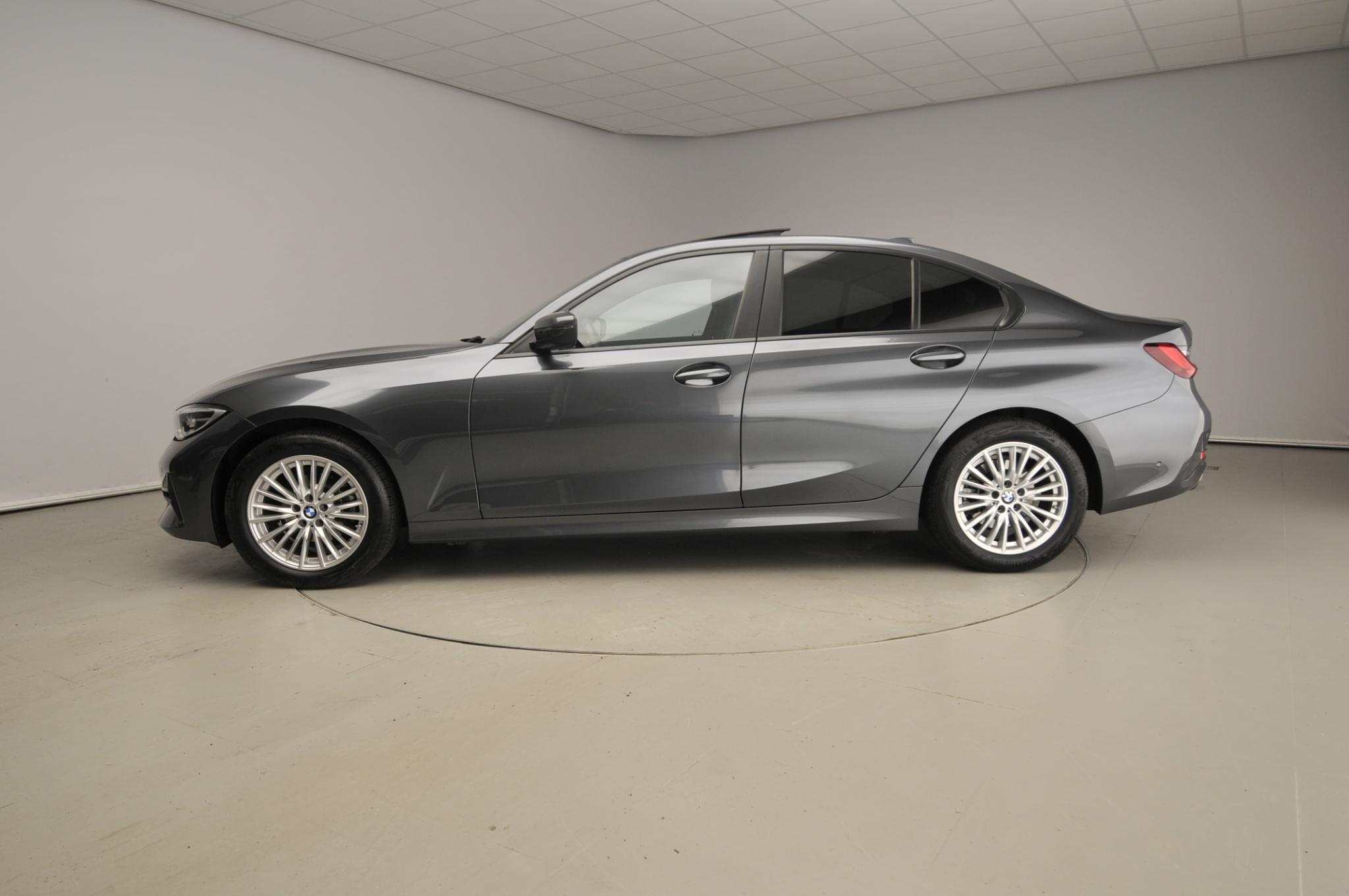 BMW 3 Serie Sedan 318i - Afbeelding 2