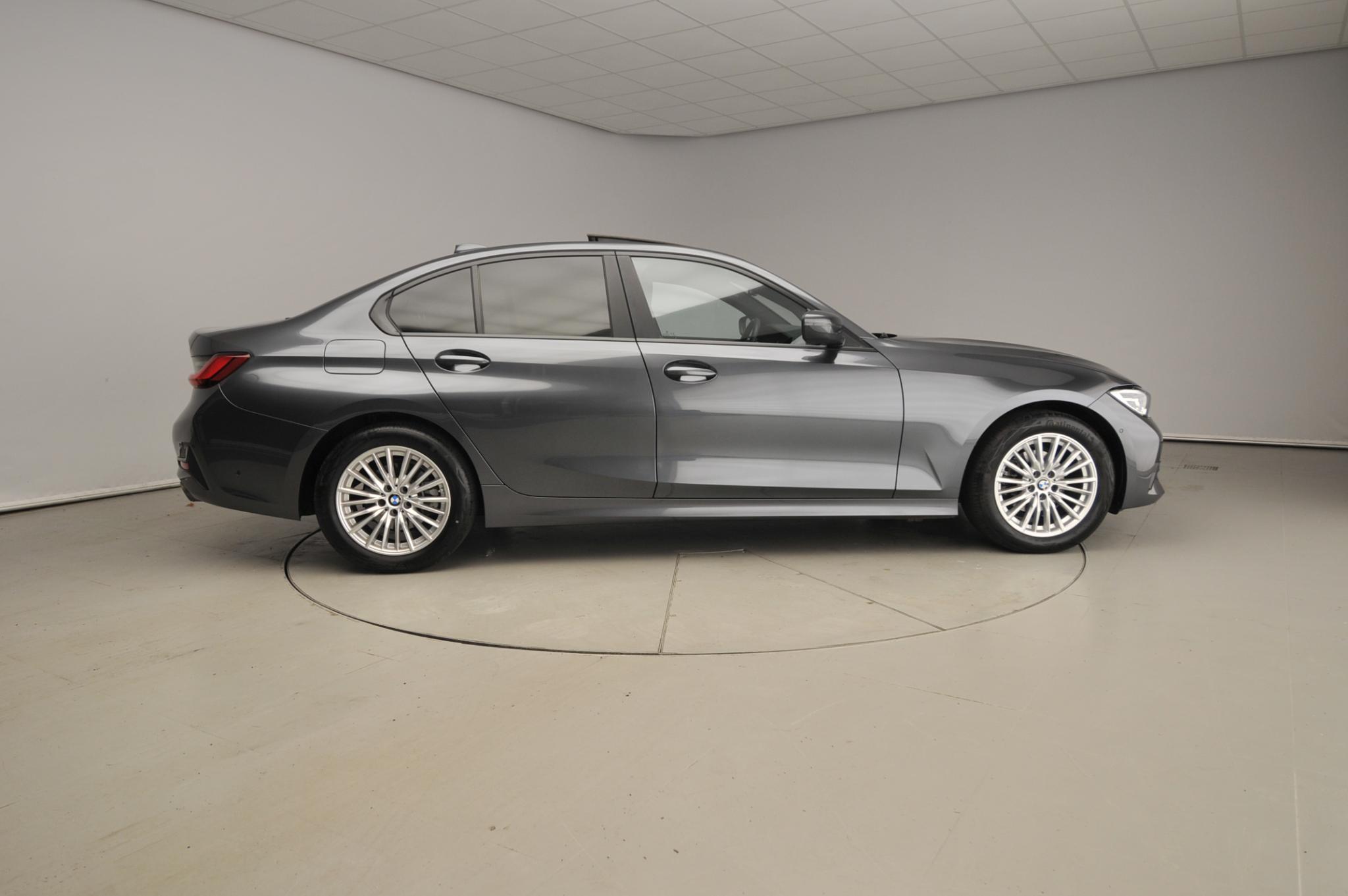 BMW 3 Serie Sedan 318i - Afbeelding 4