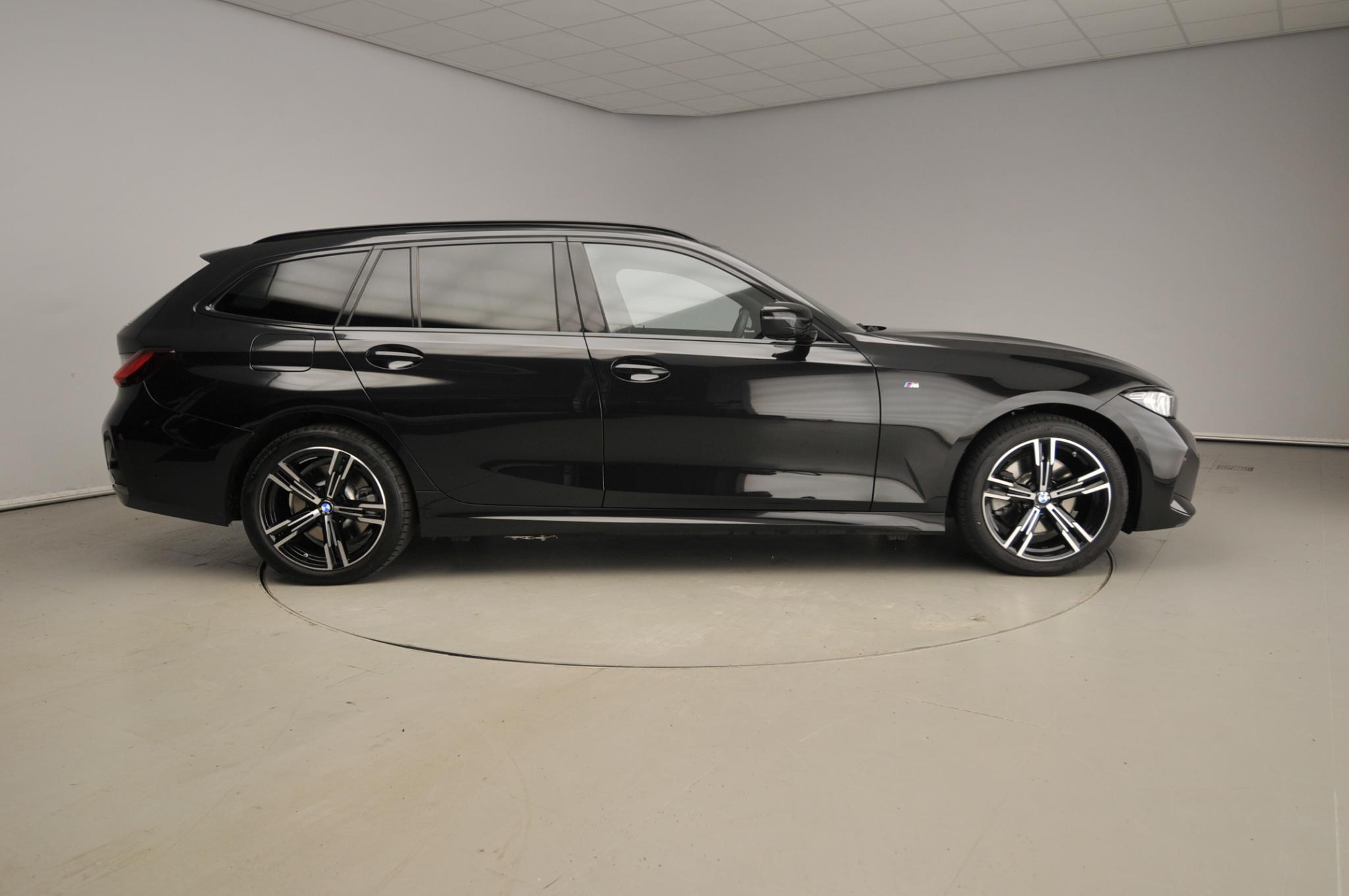 BMW 3 Serie Touring 330e - Afbeelding 3
