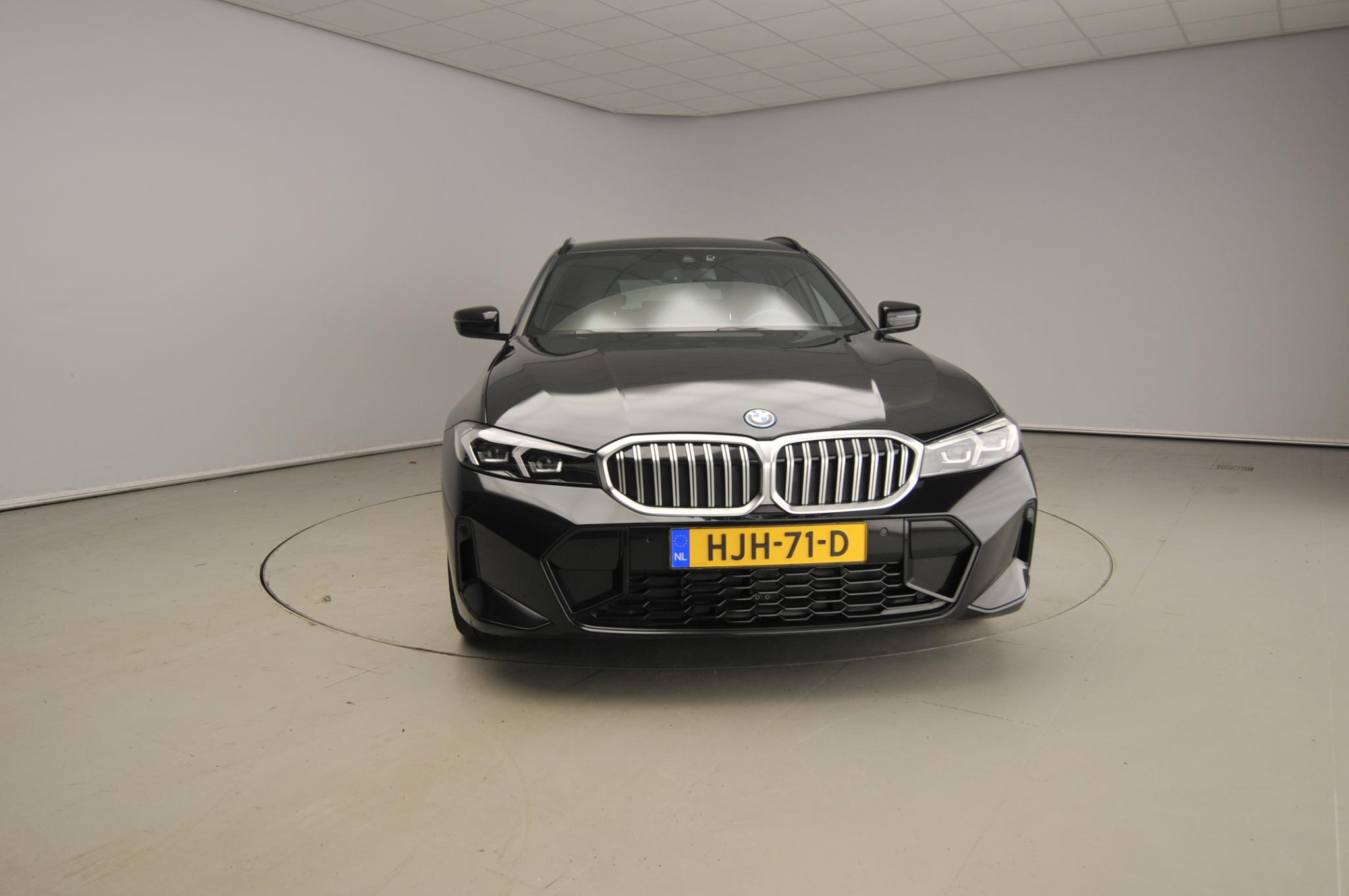 BMW 3 Serie Touring 330e - Afbeelding 4