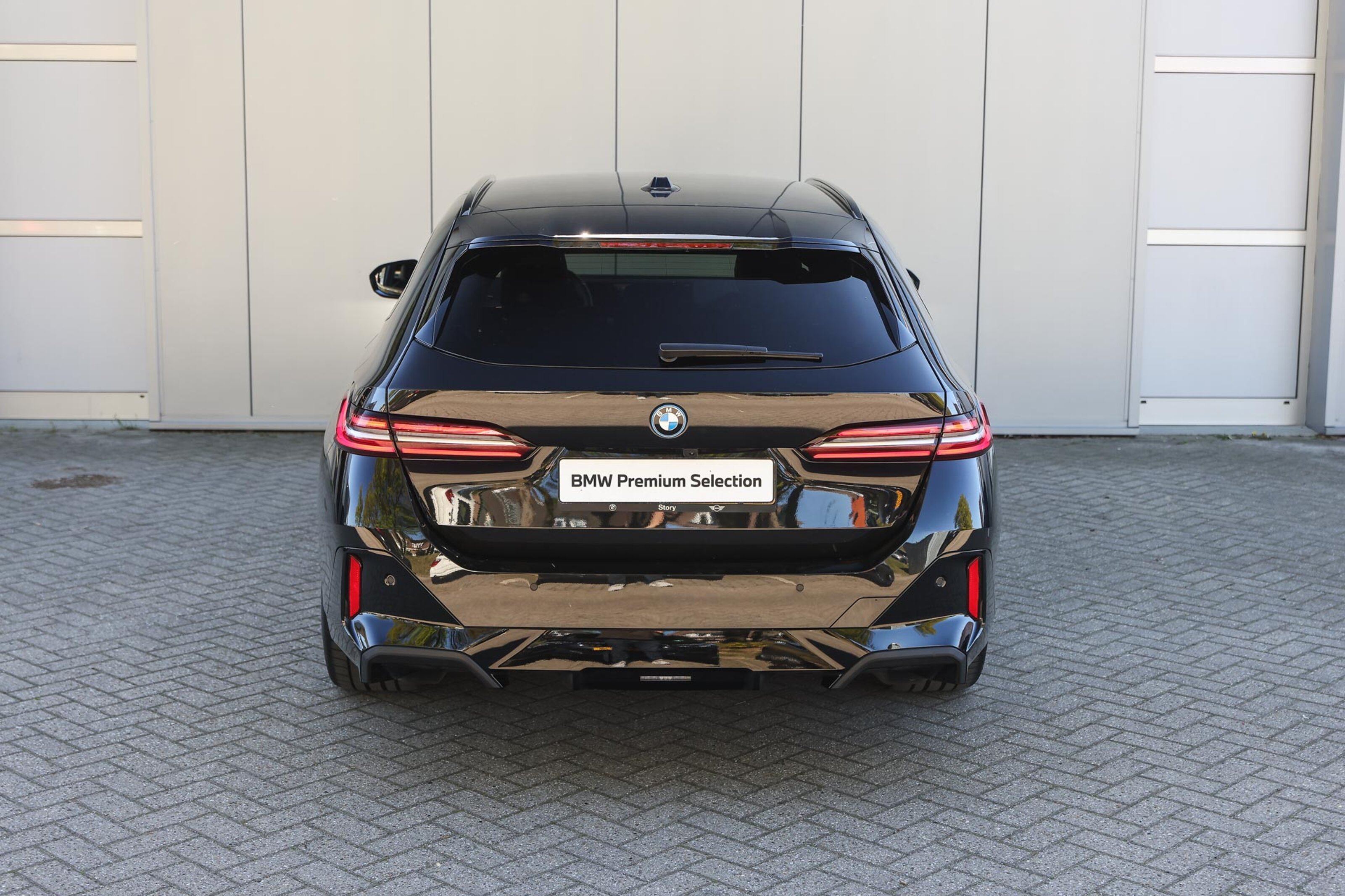 BMW i5 6