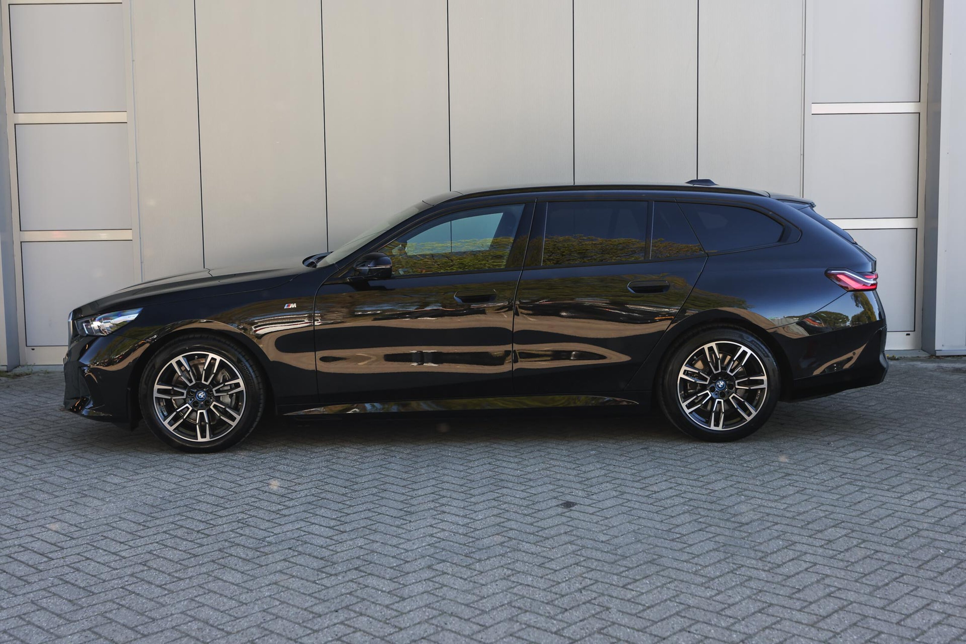 BMW i5 7