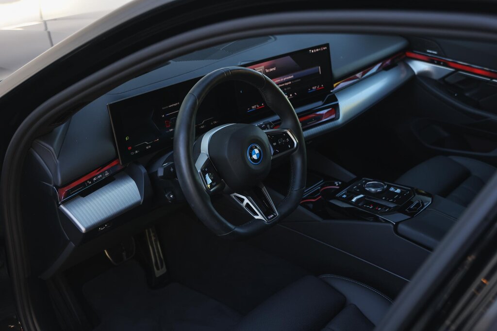 BMW i5 10