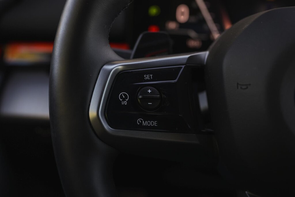 BMW i5 15