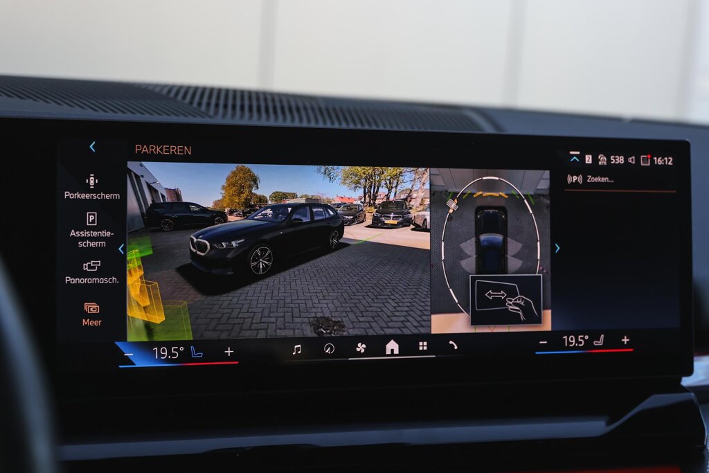BMW i5 19