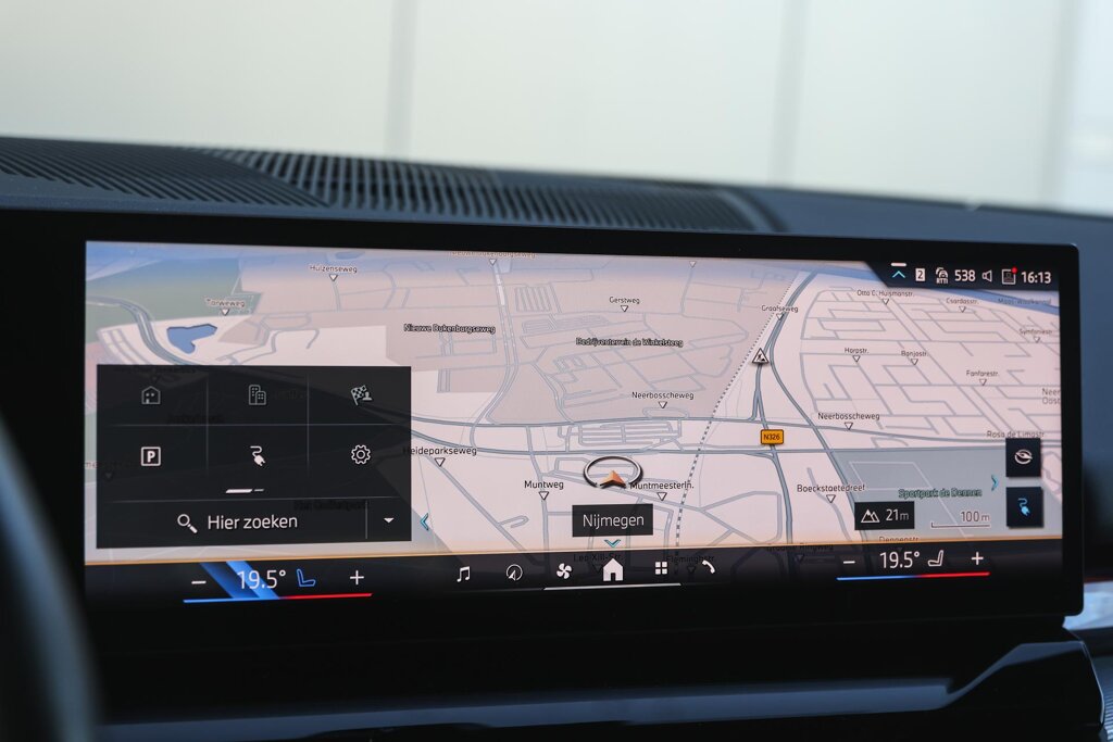 BMW i5 22